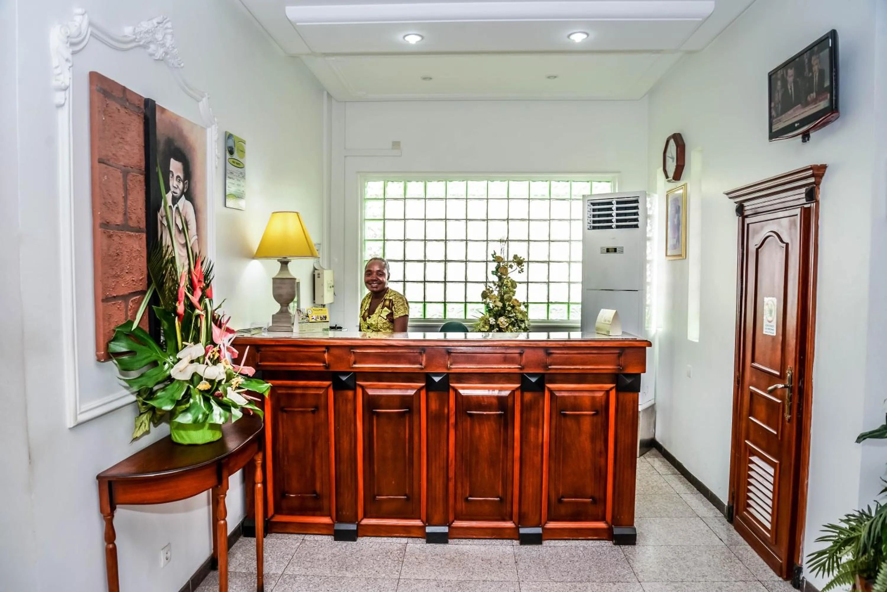 Property building in Tchero Hotel