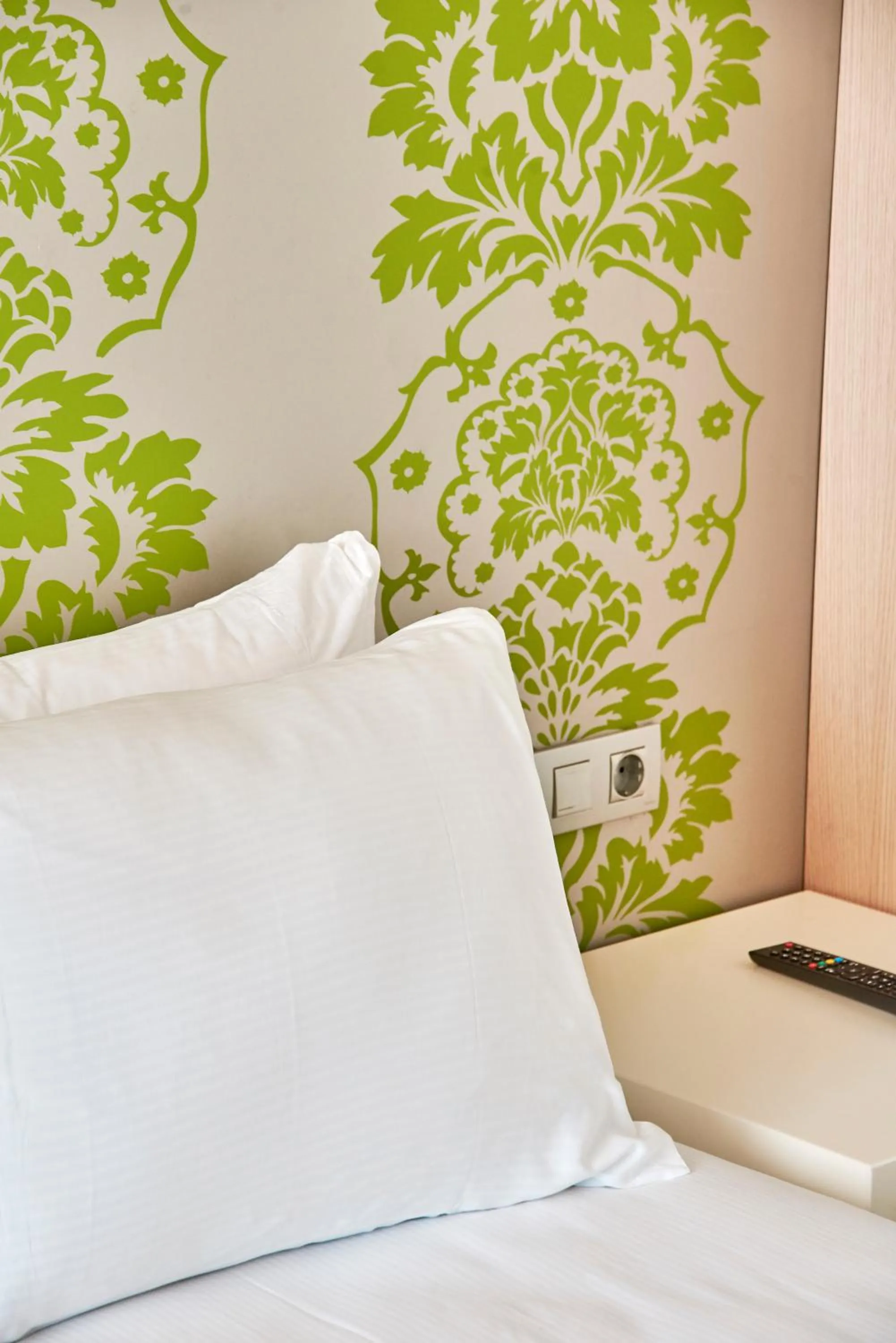 Bedroom, Bed in DoubleTree by Hilton Girona