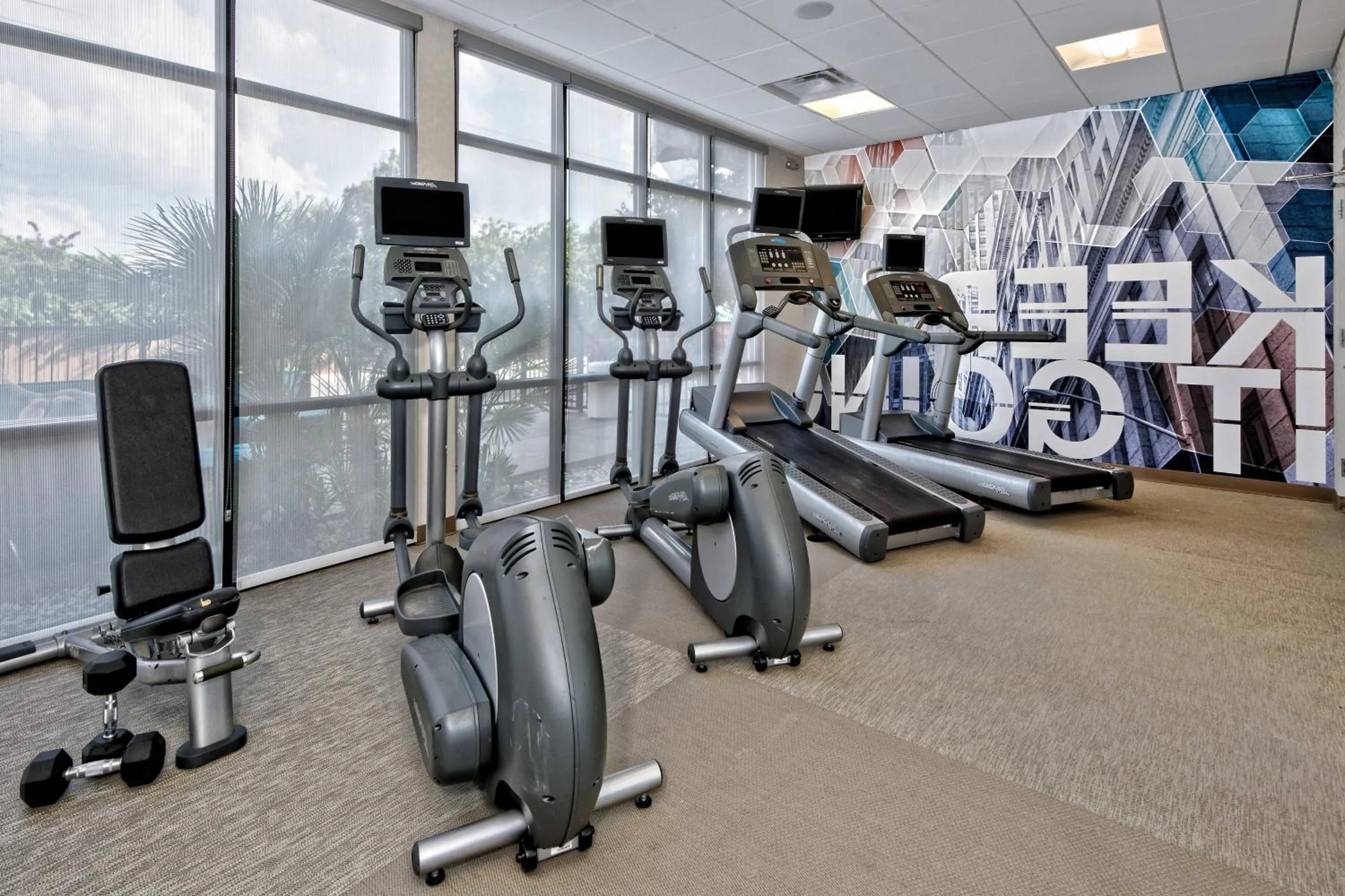 Fitness centre/facilities in SpringHill Suites by Marriott San Antonio SeaWorld®/Lackland