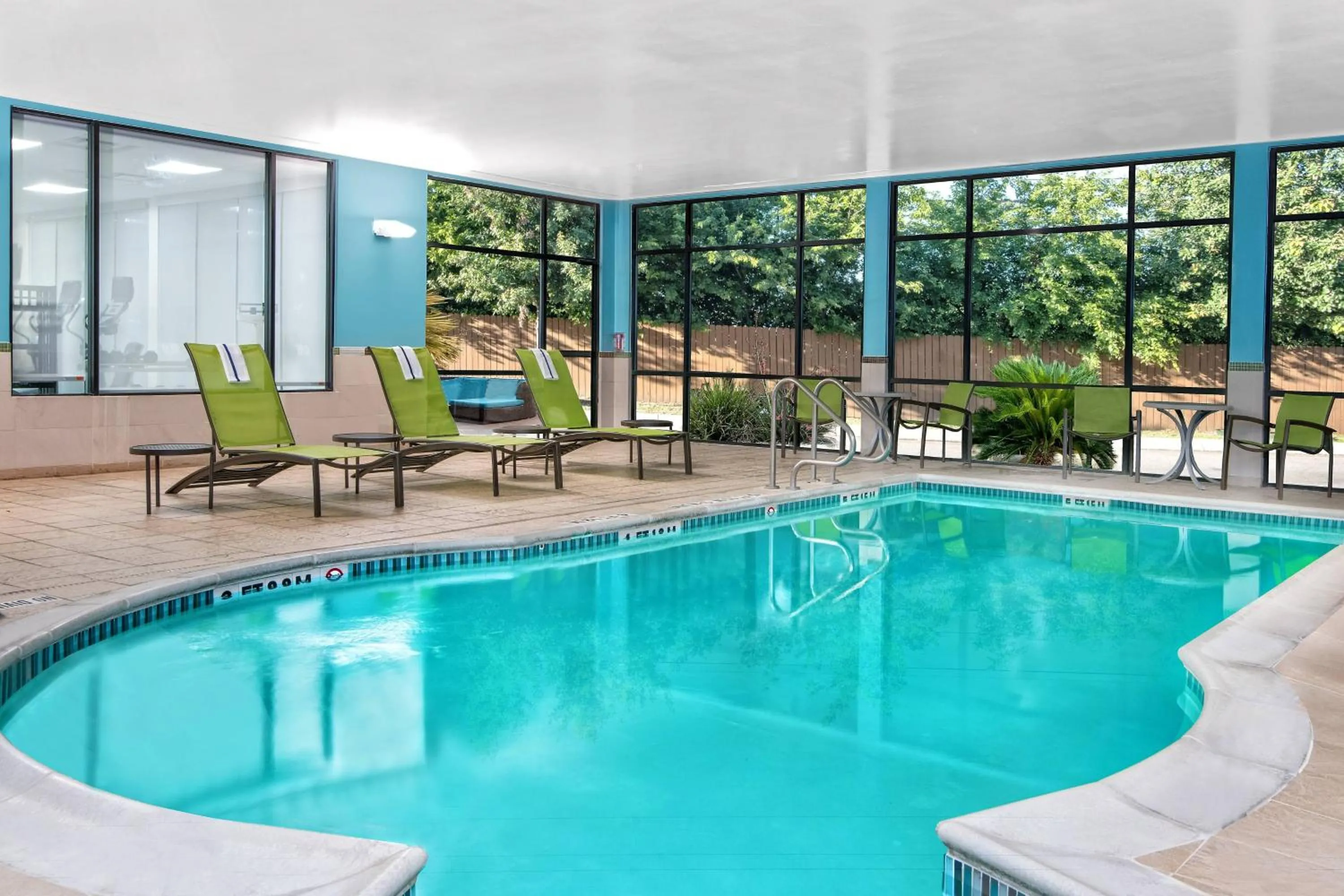 Swimming pool in SpringHill Suites by Marriott San Antonio SeaWorld®/Lackland