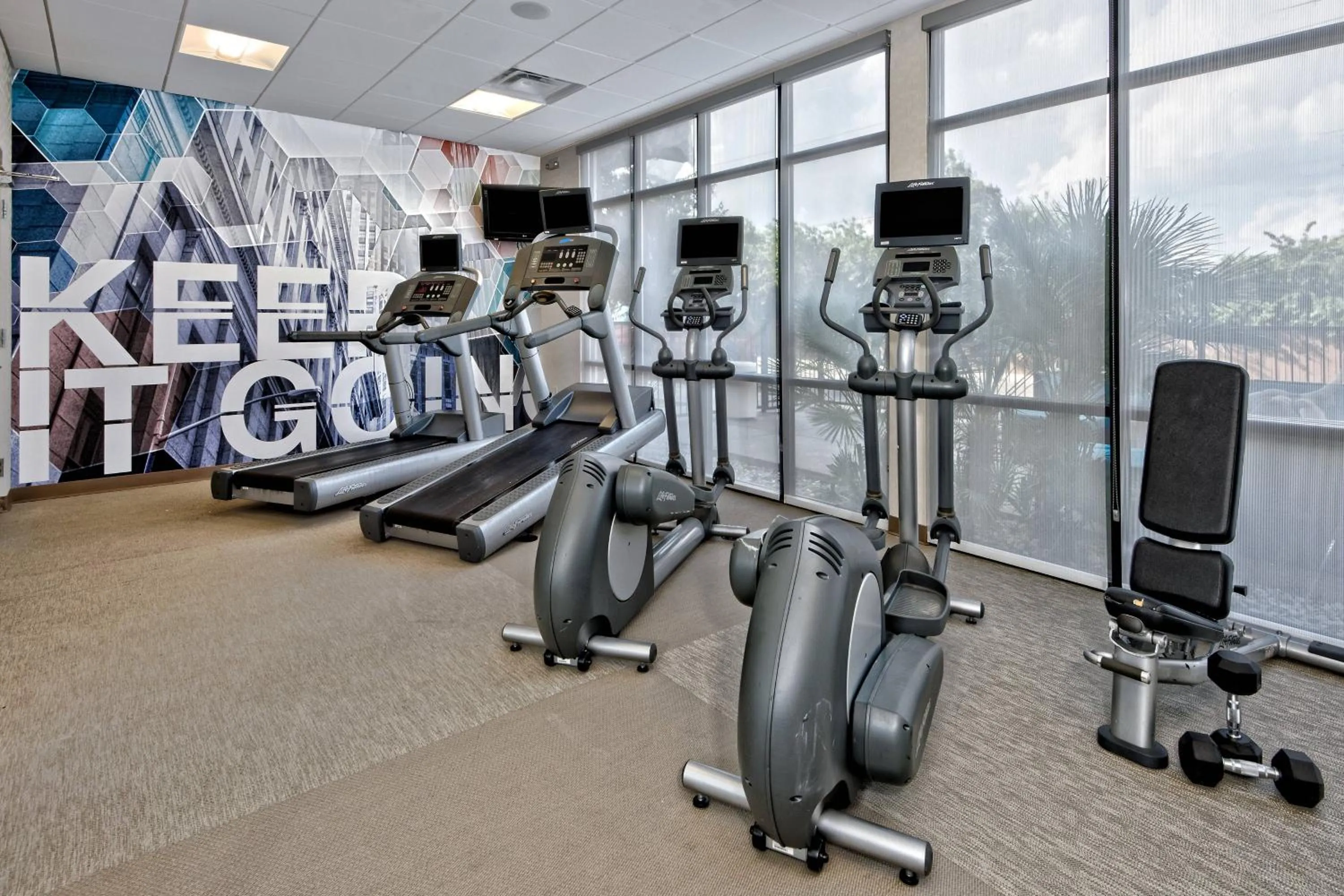 Fitness centre/facilities in SpringHill Suites by Marriott San Antonio SeaWorld®/Lackland