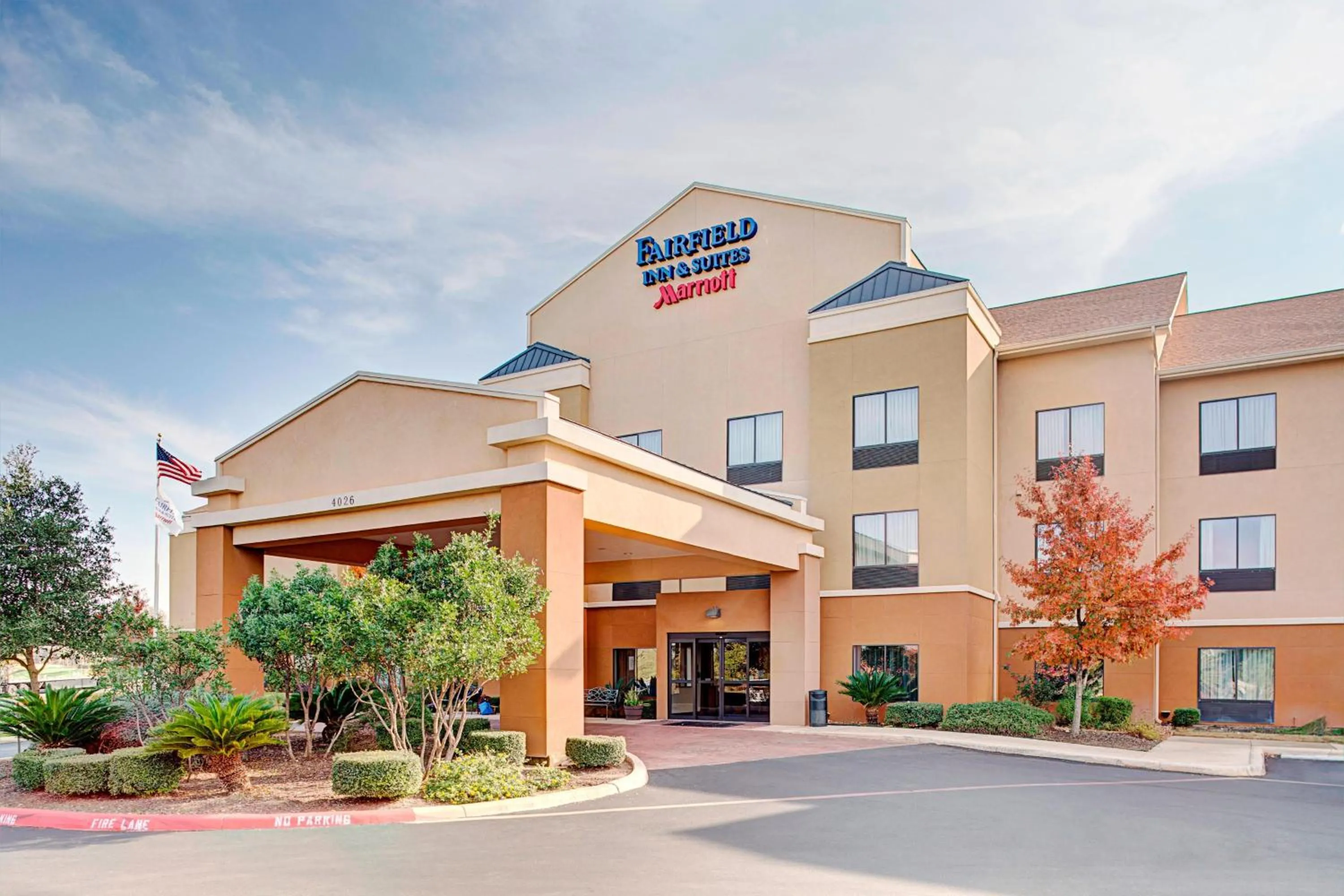 Property building in Fairfield Inn & Suites by Marriott San Antonio SeaWorld / Westover Hills