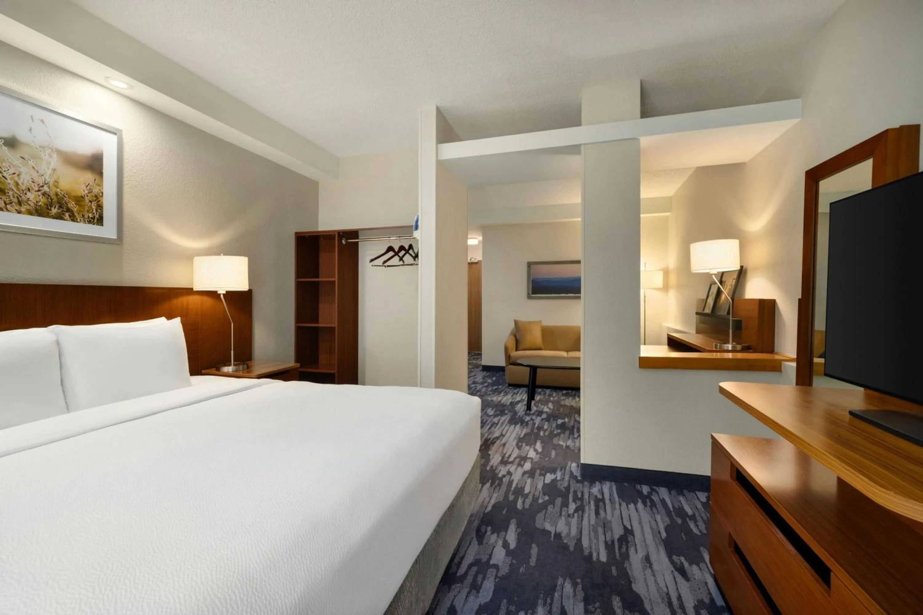 Photo of the whole room, Bed in Fairfield Inn & Suites Savannah I-95 South