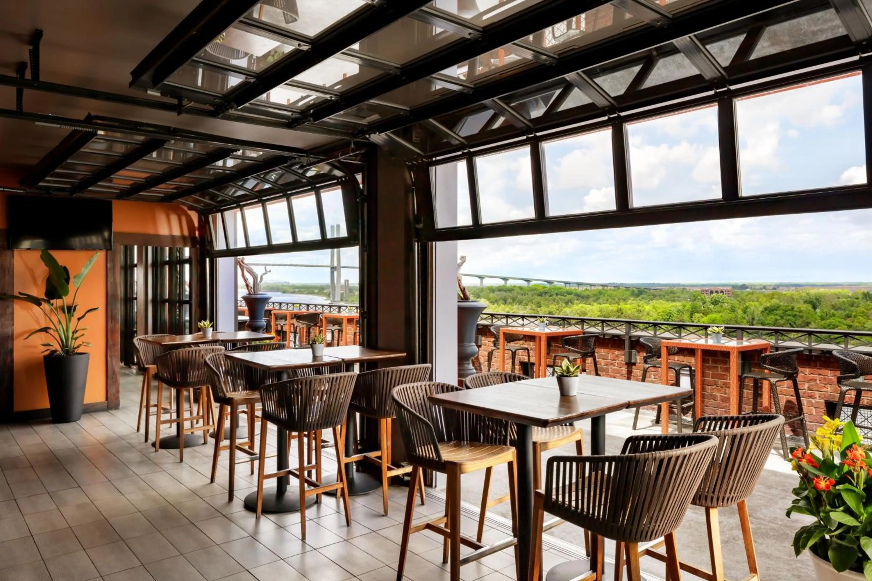 Restaurant/places to eat in The Bohemian Hotel Savannah Riverfront, Autograph Collection