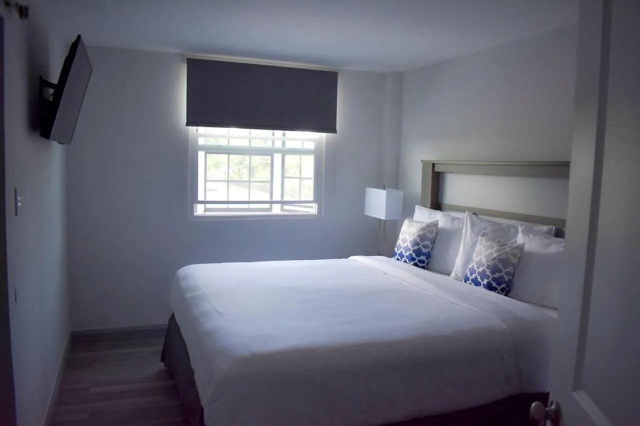 Bedroom, Bed in King's Hotel & Residences