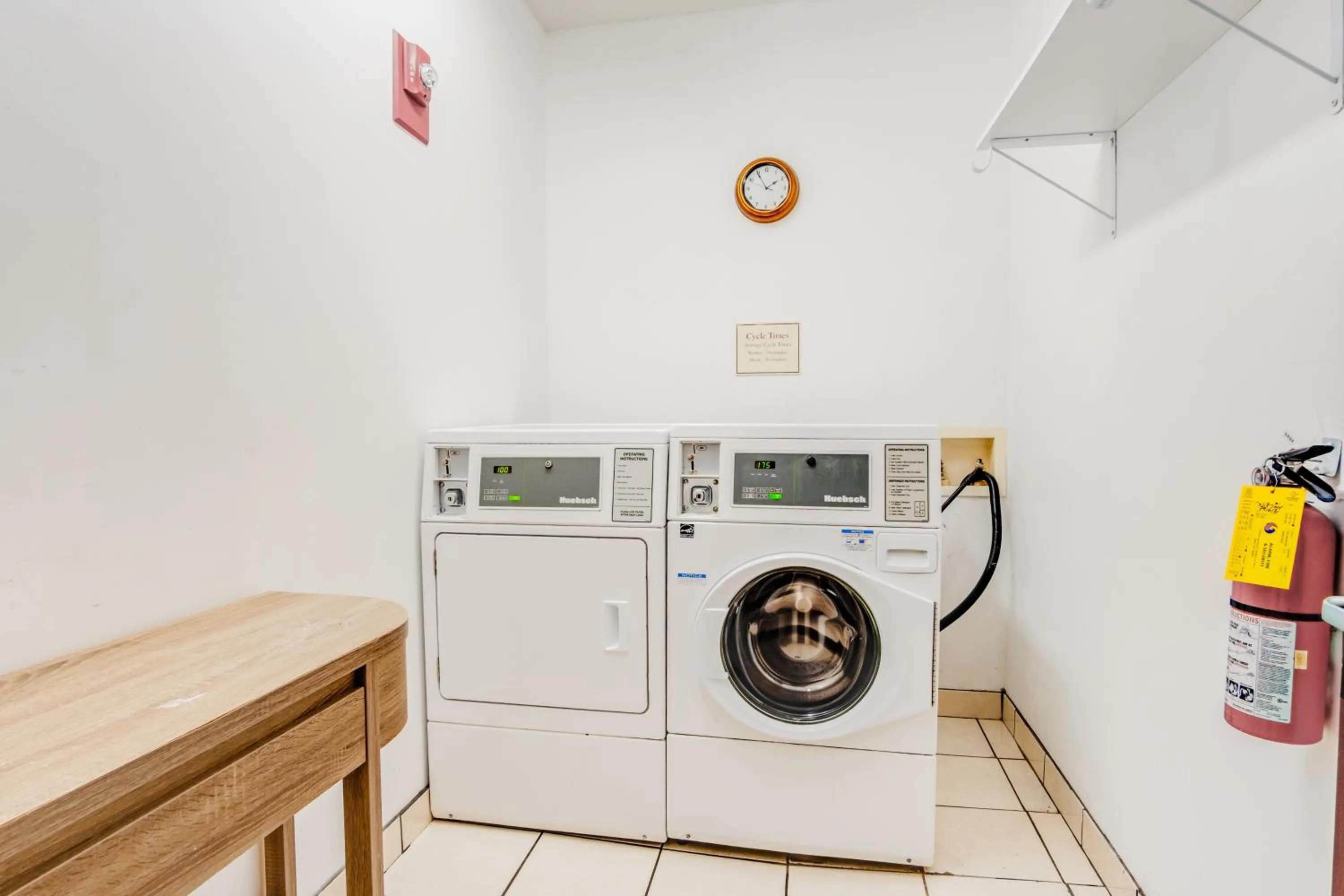 laundry in Country Inn & Suites by Radisson, Savannah Southside
