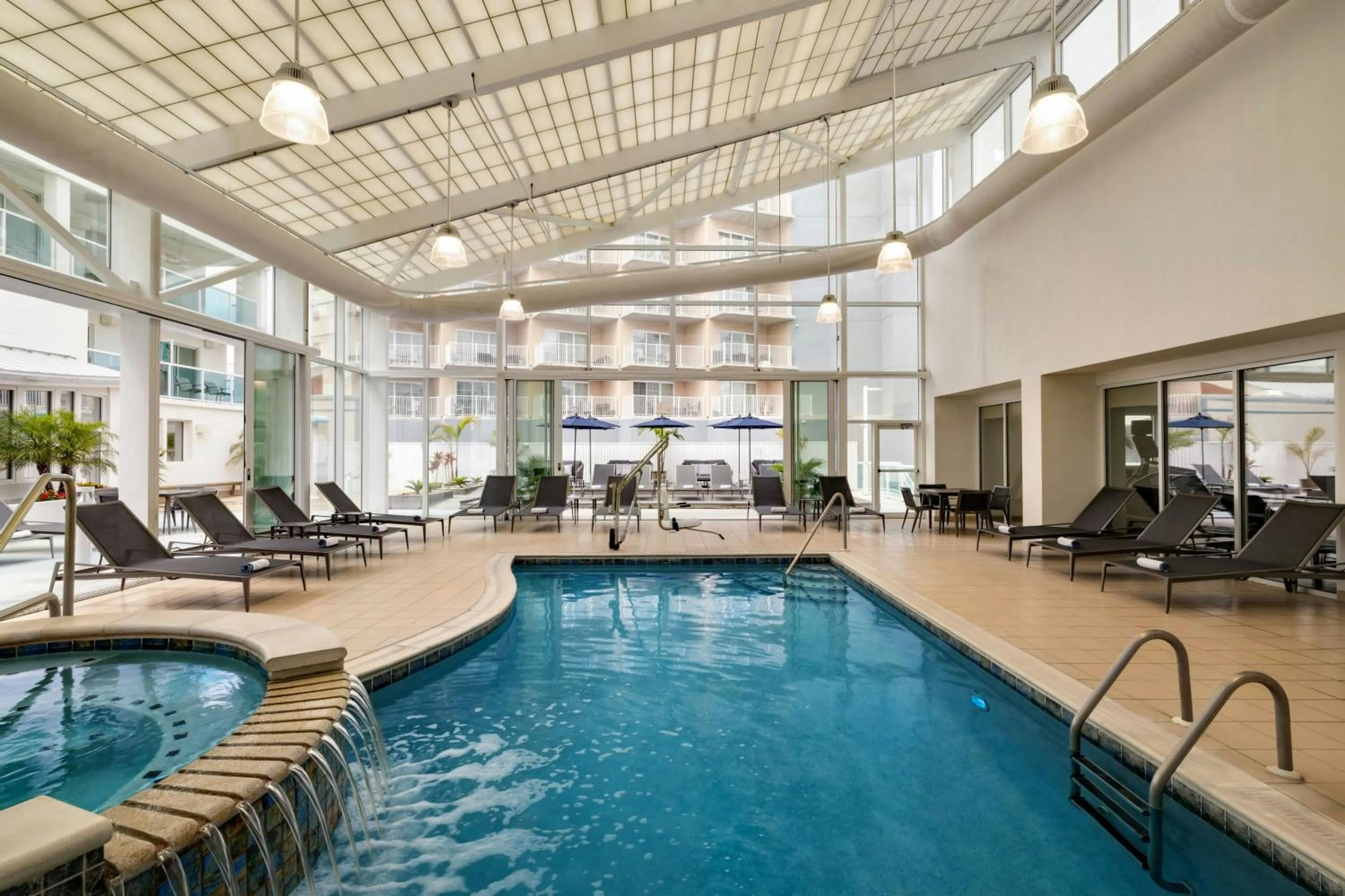 Swimming pool in Courtyard by Marriott Ocean City Oceanfront