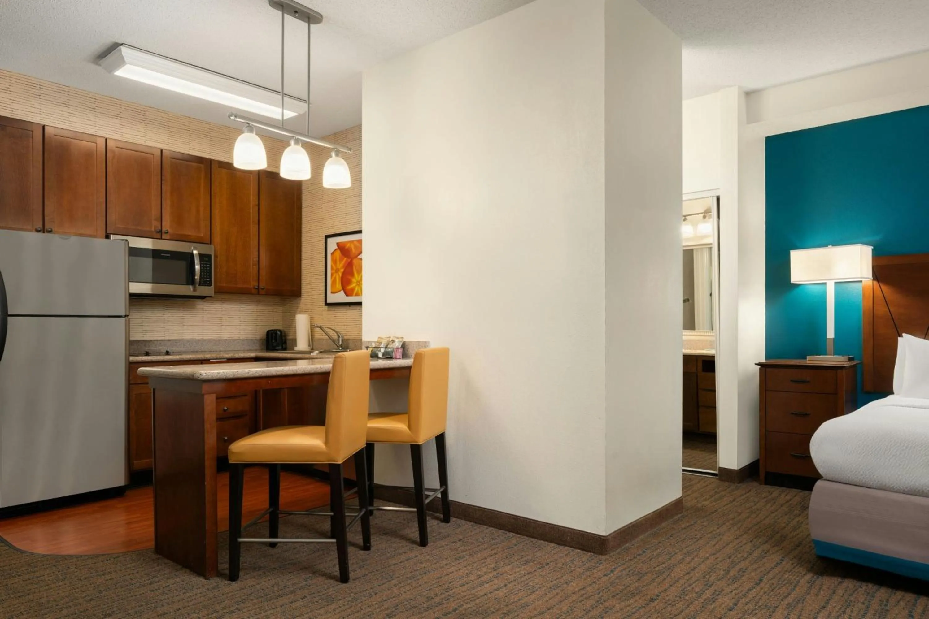 Kitchen or kitchenette, Bed in Residence Inn by Marriott Salisbury