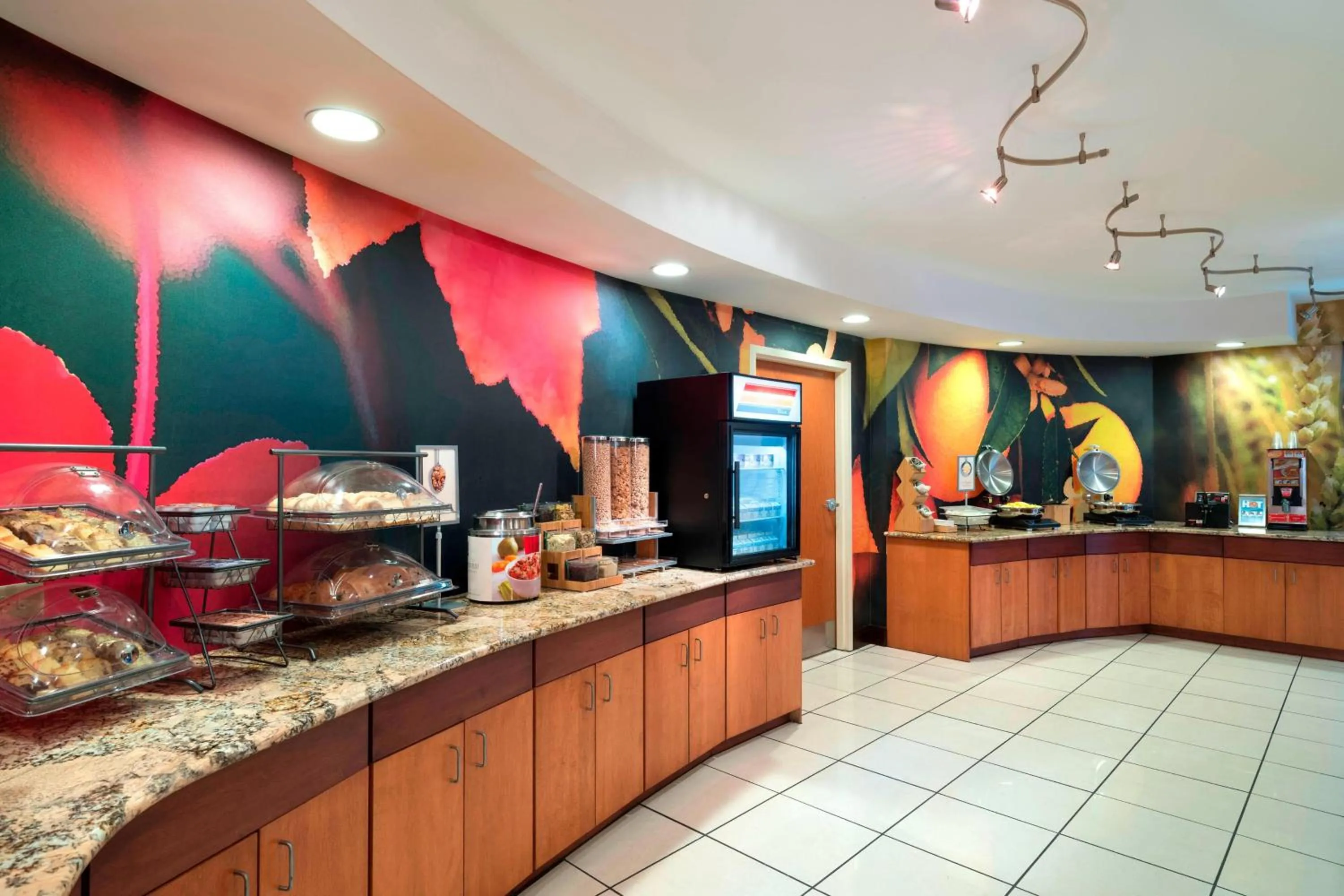 Breakfast in Fairfield Inn & Suites by Marriott State College