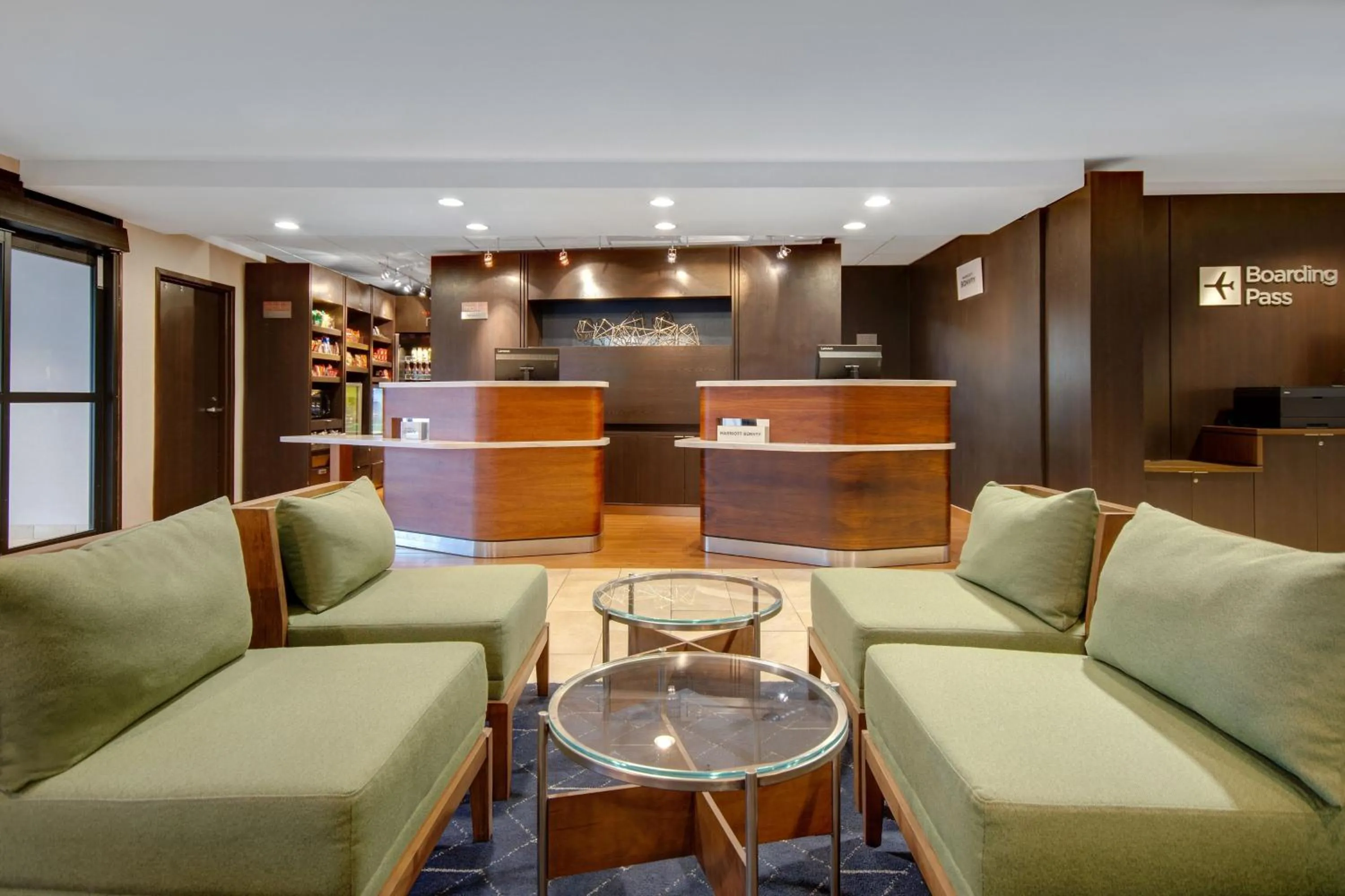 Lounge or bar in Courtyard by Marriott State College