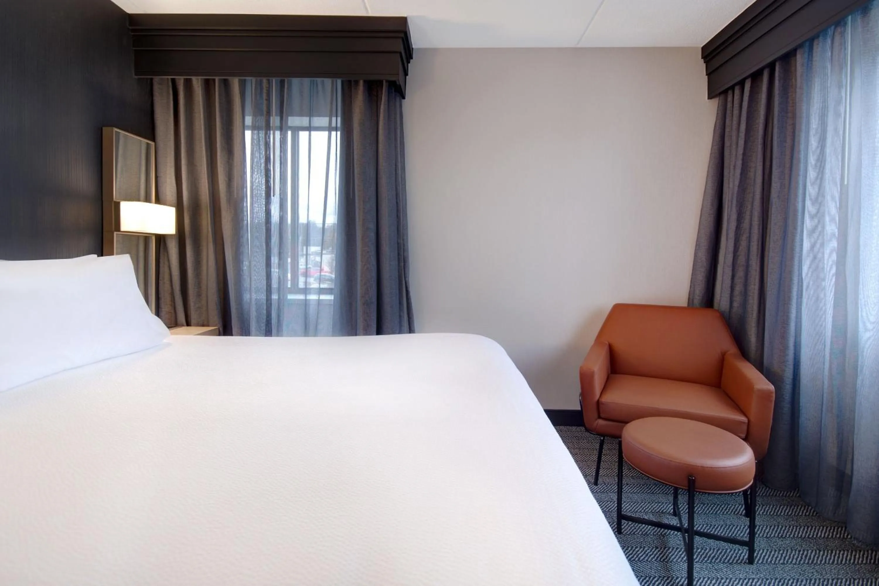 Photo of the whole room, Bed in Courtyard by Marriott State College