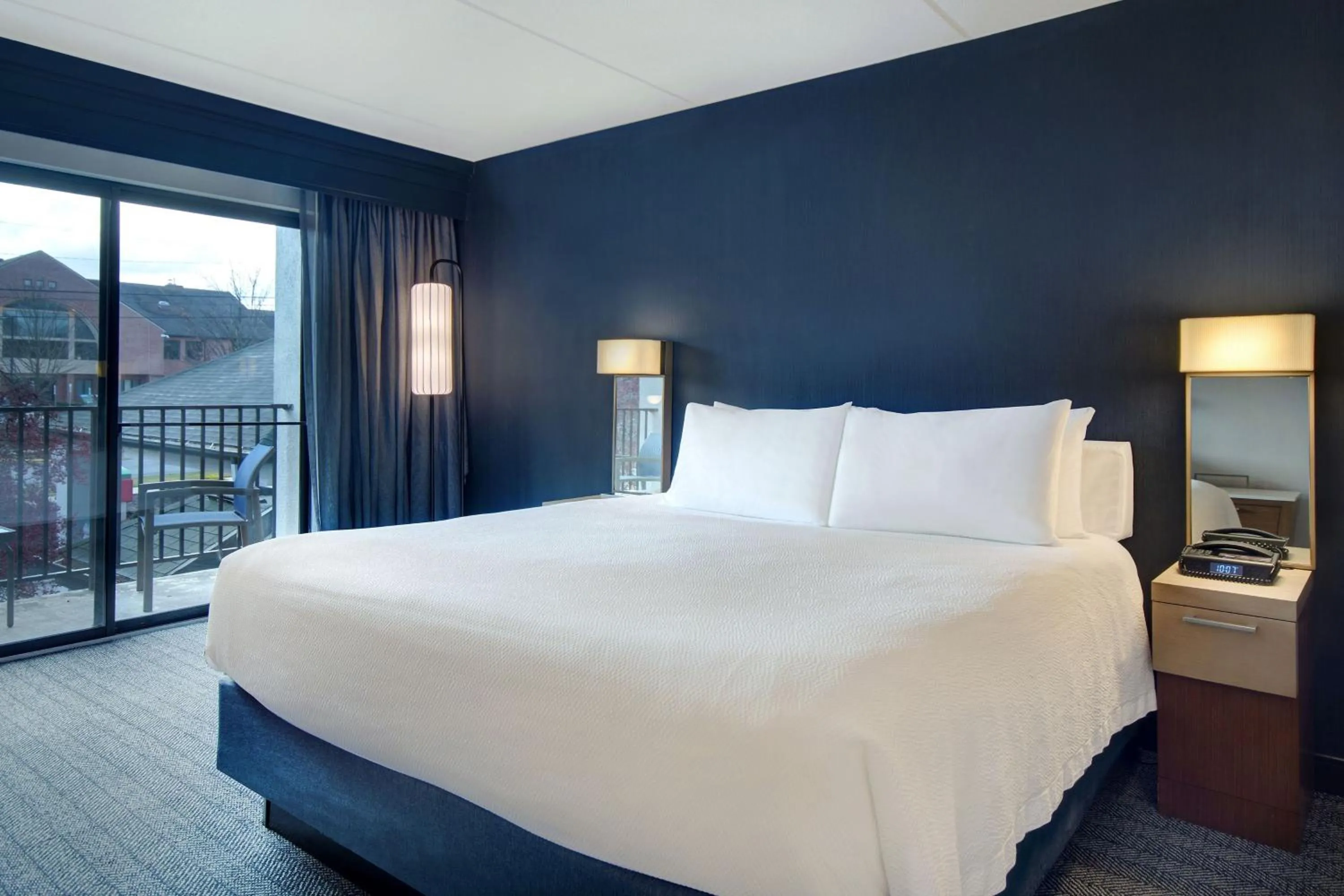 Photo of the whole room, Bed in Courtyard by Marriott State College