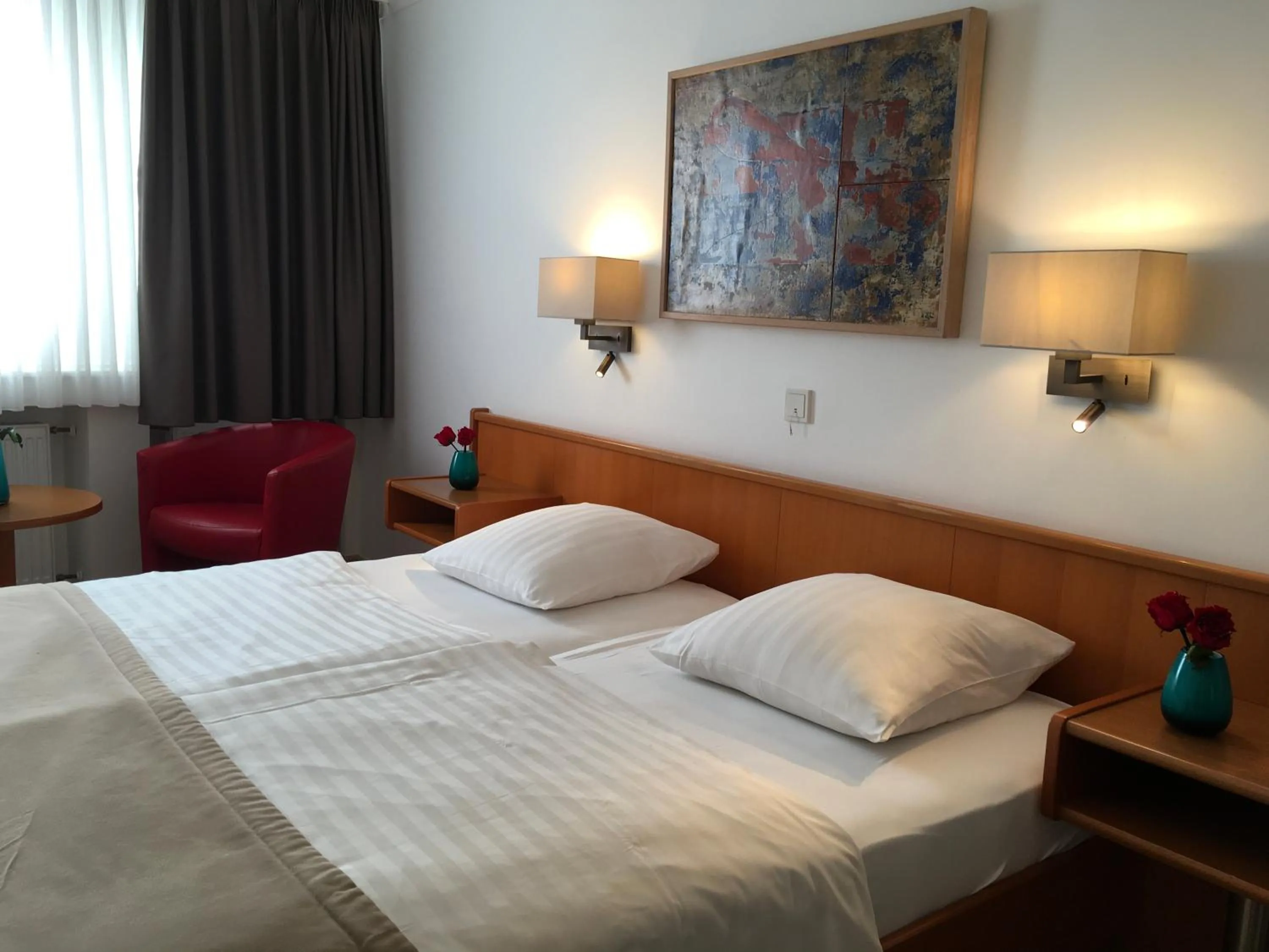 Bedroom, Bed in Hotel Francais