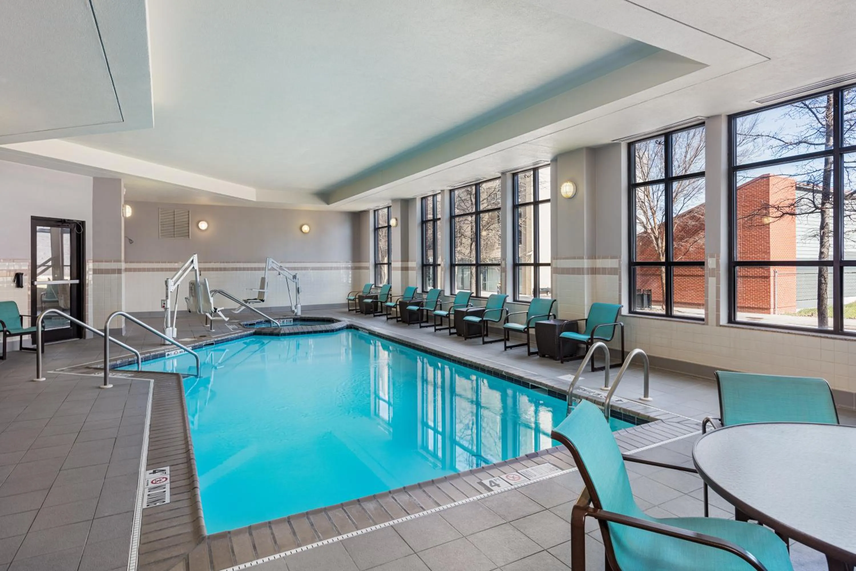 Hot Tub in Residence Inn Louisville Downtown