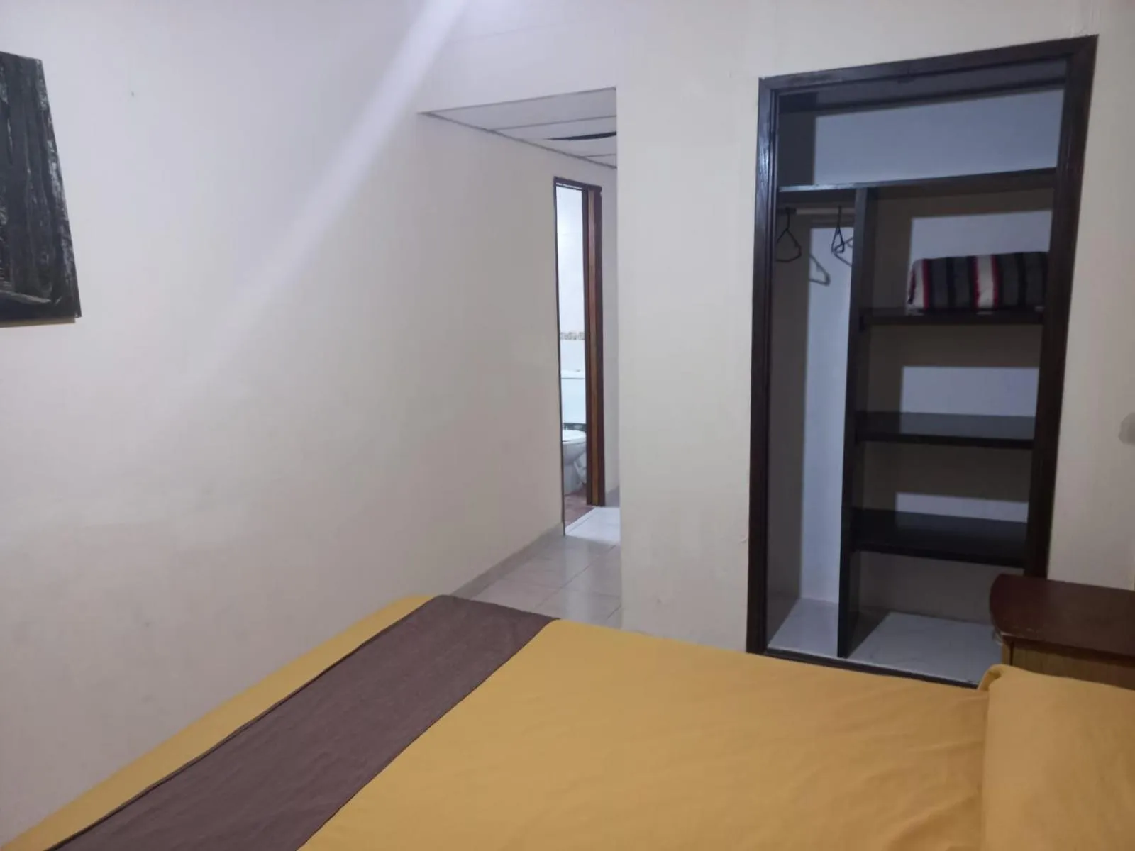 Photo of the whole room, Bed in San Remo World Hotel