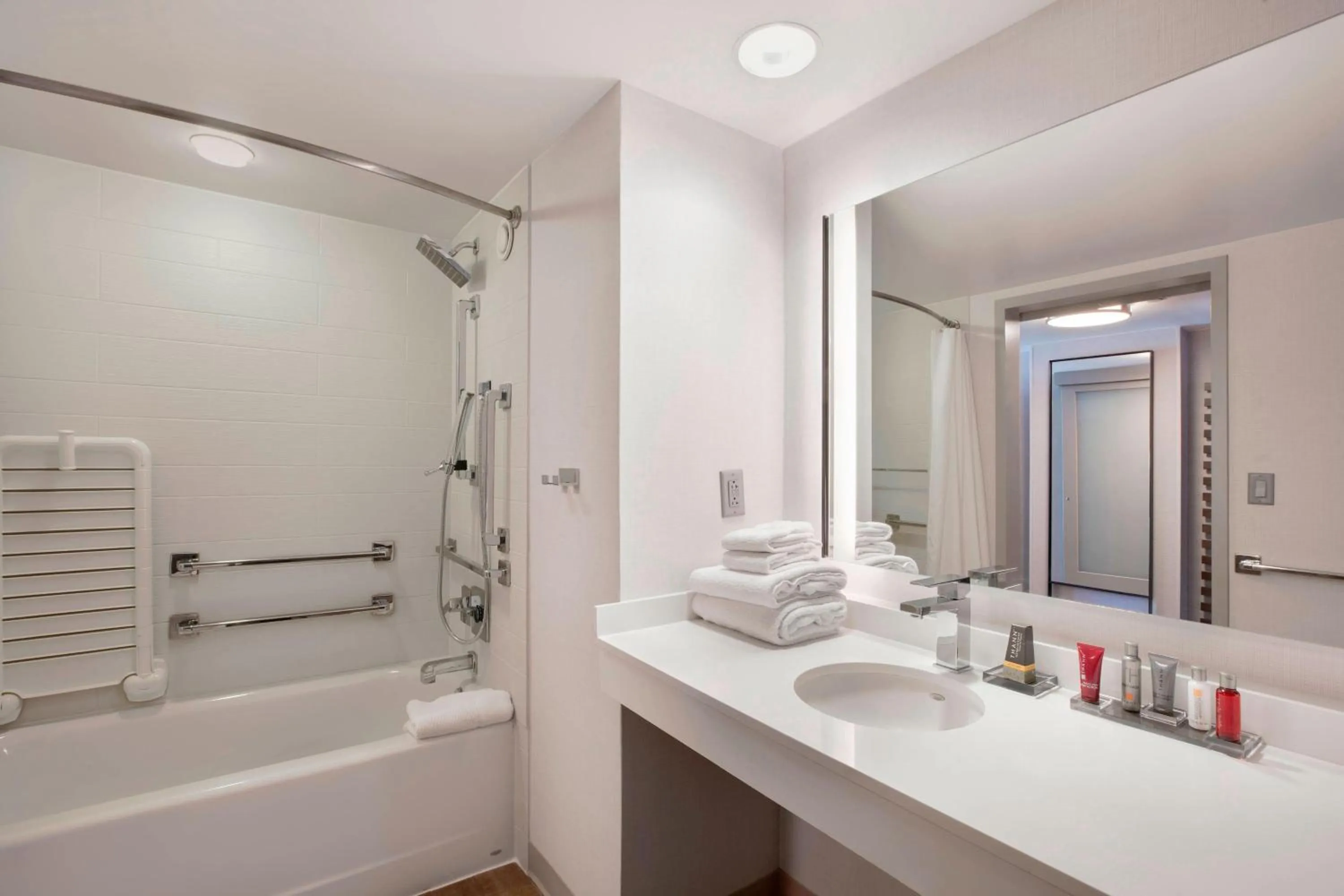 Bathroom in Louisville Marriott Downtown