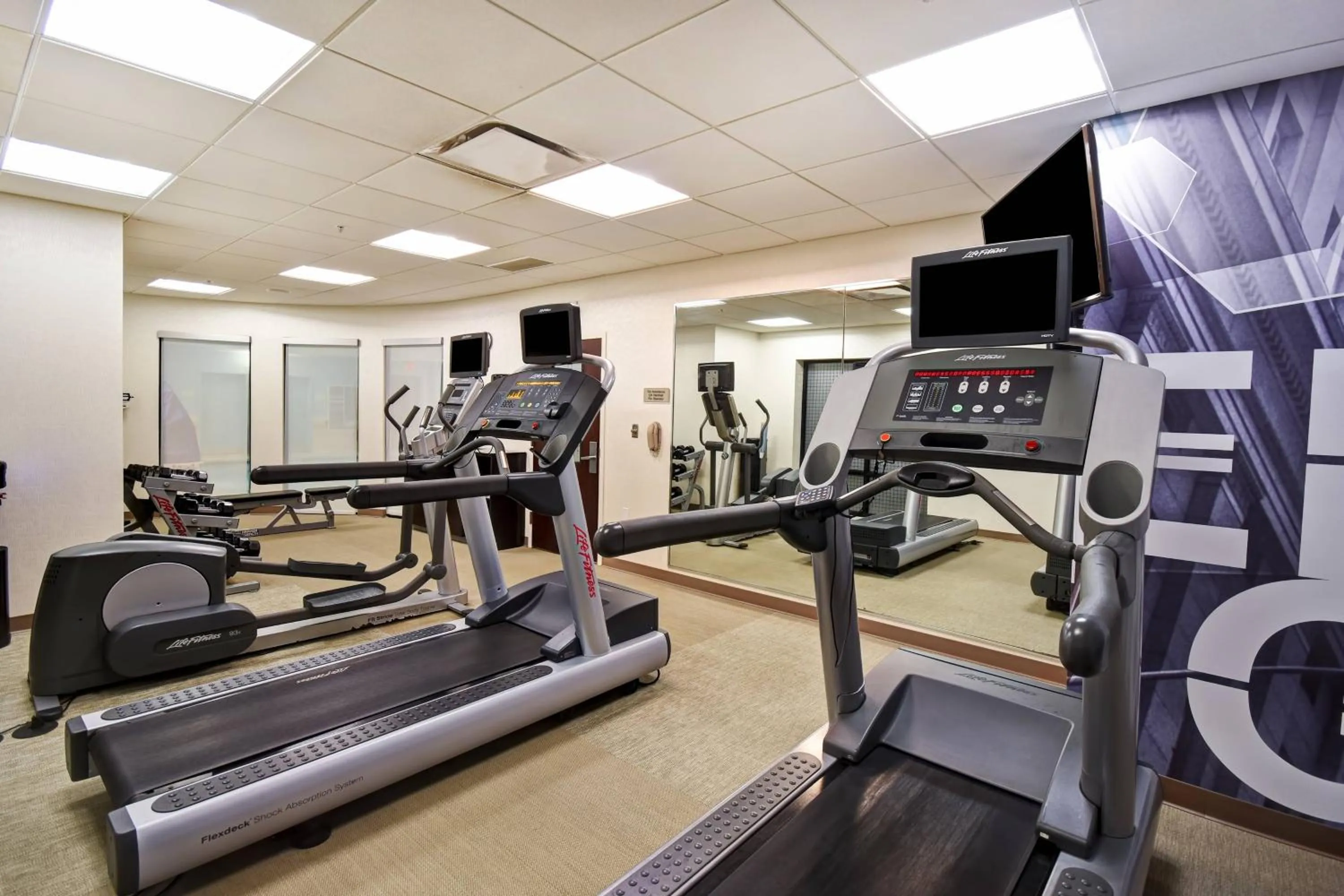 Fitness centre/facilities in SpringHill Suites Louisville Airport