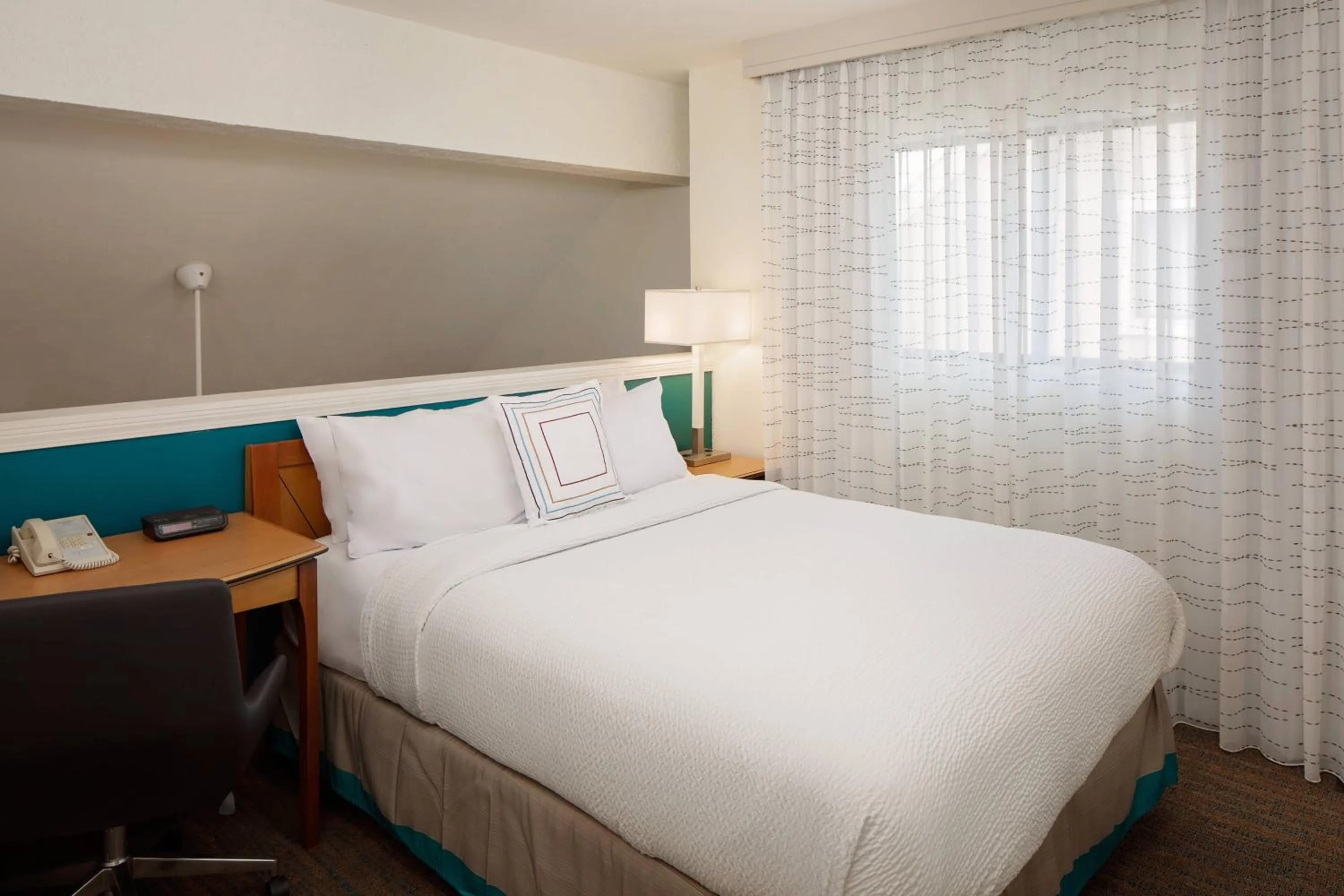 Bedroom, Bed in Residence Inn Louisville East