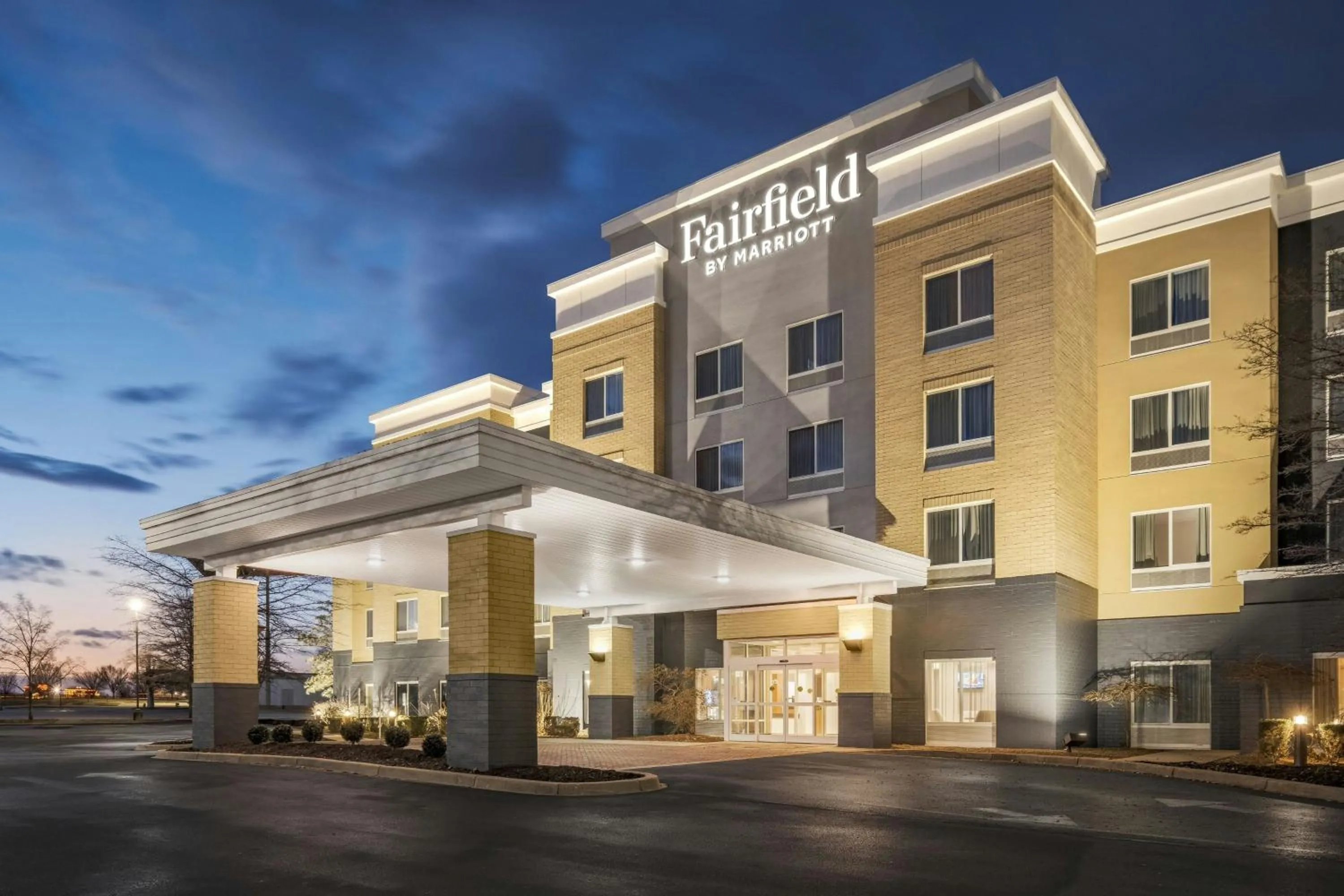 Property building in Fairfield Inn & Suites Louisville East