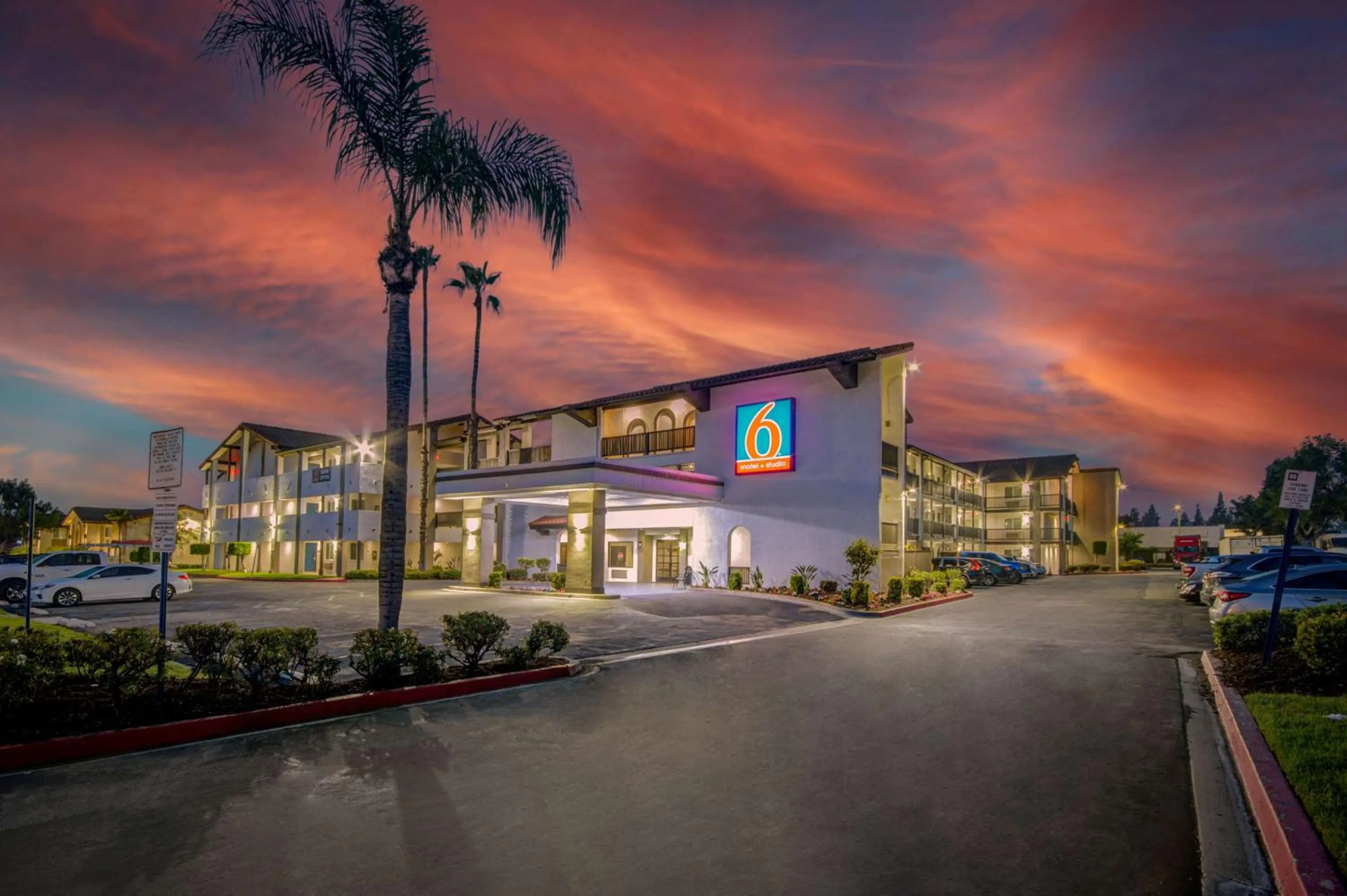 Property Building in Motel 6 Ontario, CA  Convention Center-Airport