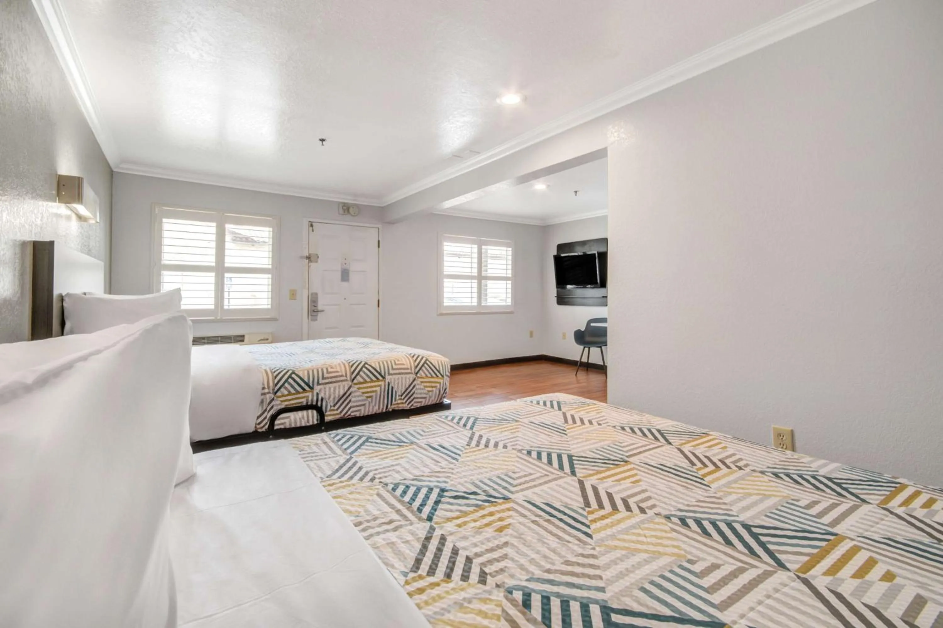 Bedroom, Bed in Motel 6 Ontario, CA  Convention Center-Airport