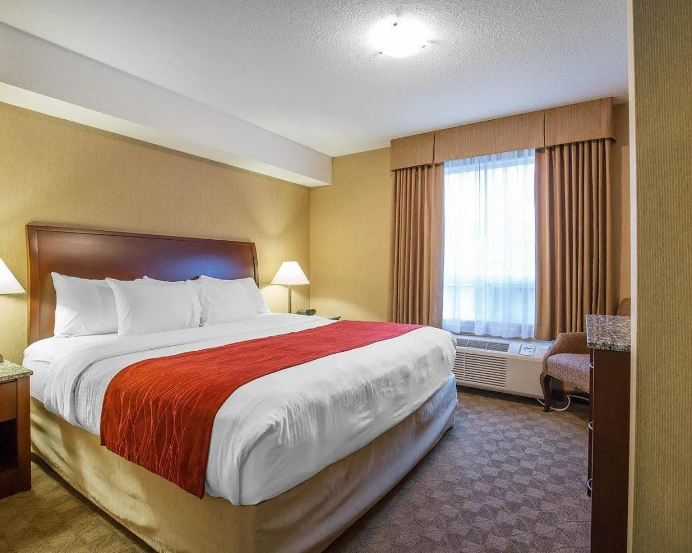 Bedroom, Bed in Comfort Inn & Suites