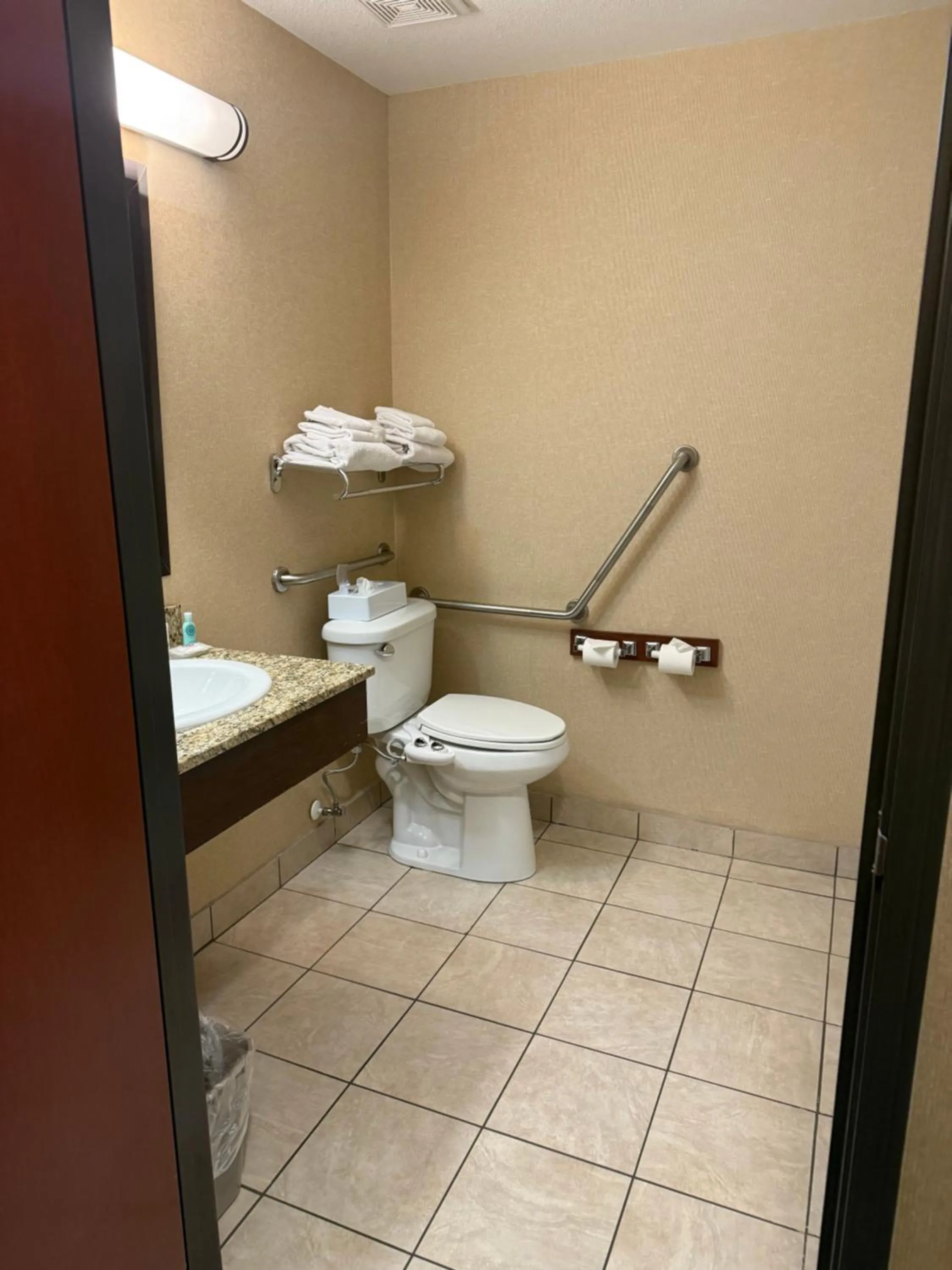 Comfort Inn & Suites