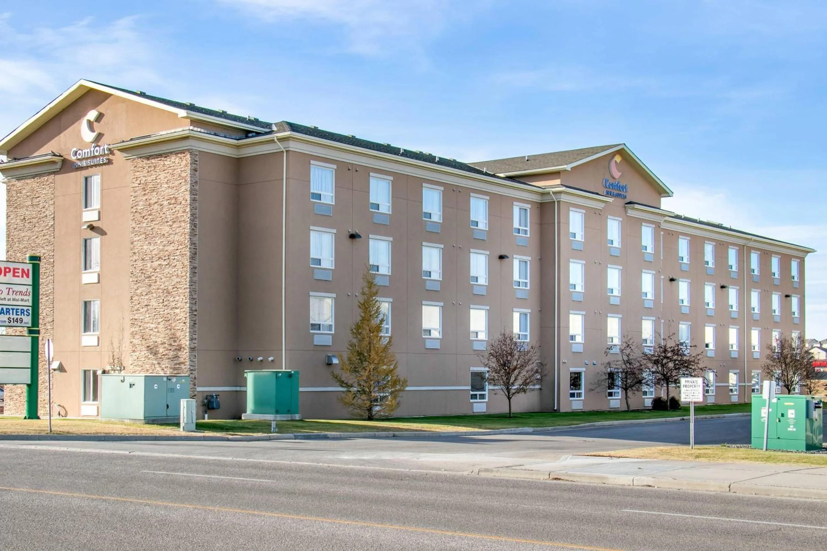 Property building in Comfort Inn & Suites