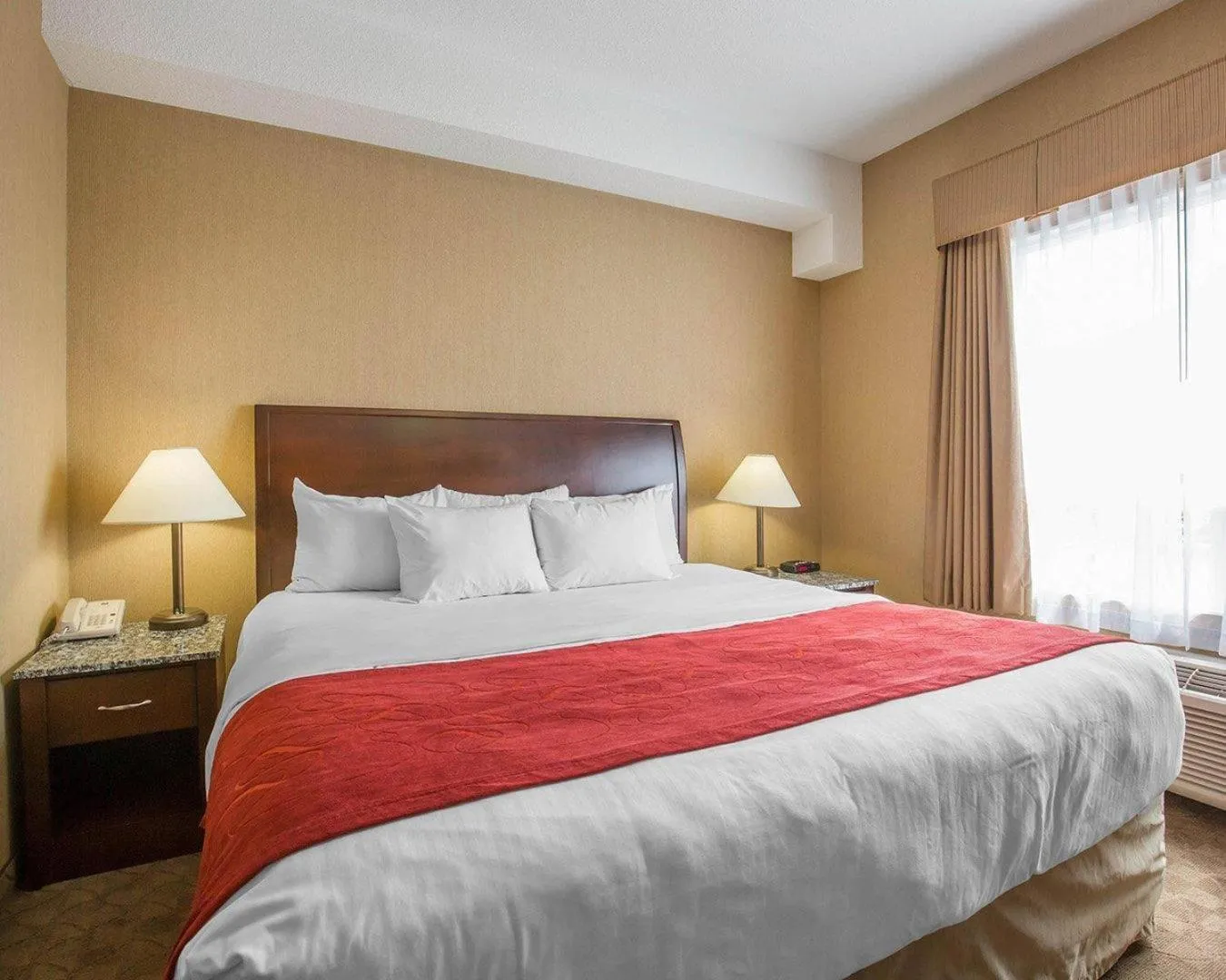 Bedroom, Bed in Comfort Inn & Suites