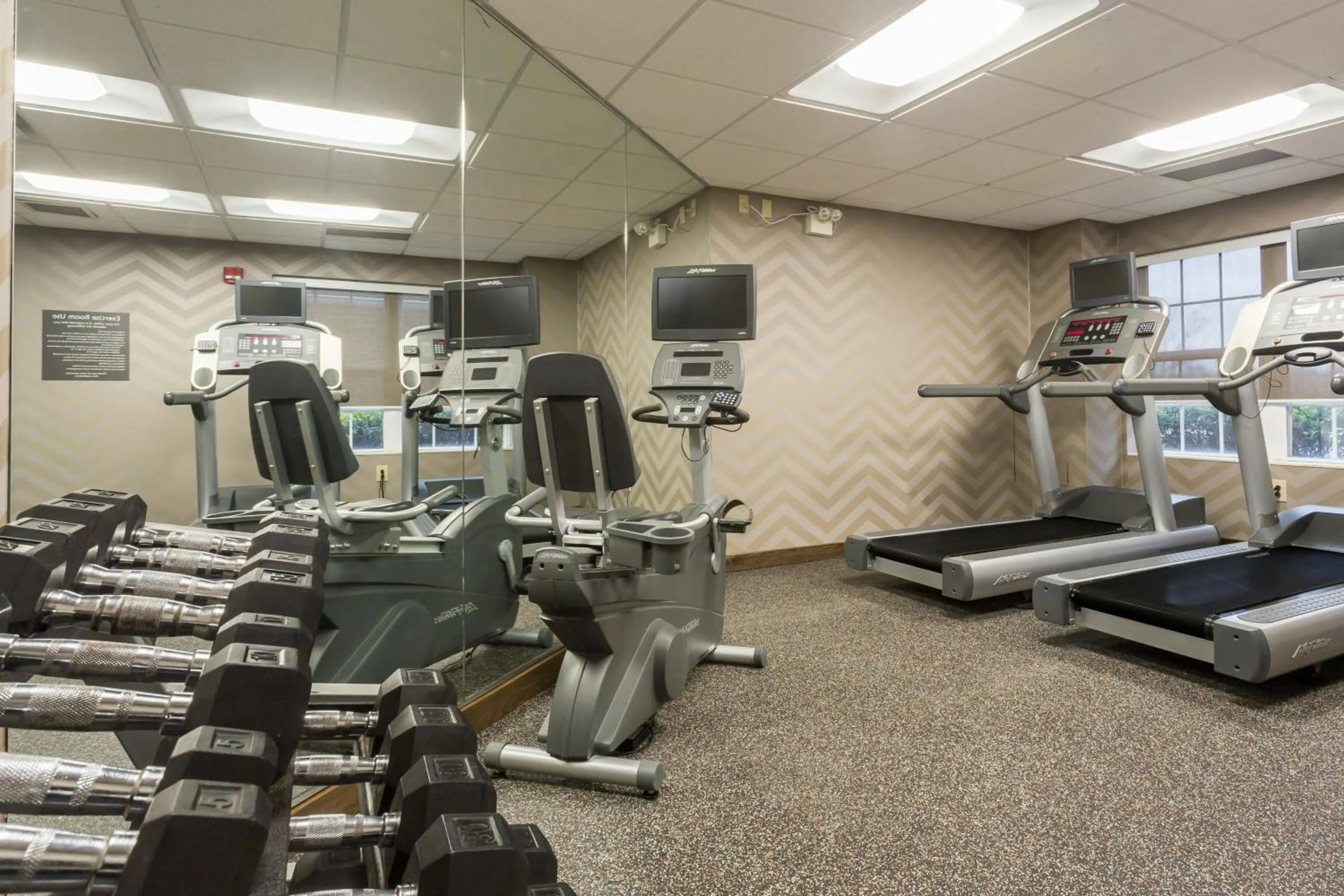 Fitness centre/facilities in Residence Inn Louisville Northeast