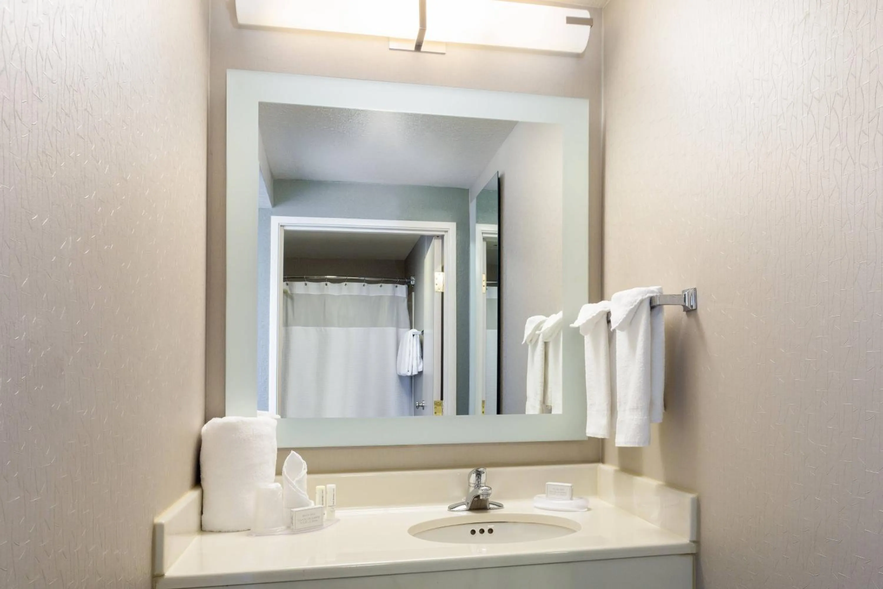 Bathroom in SpringHill Suites Louisville Hurstbourne/North