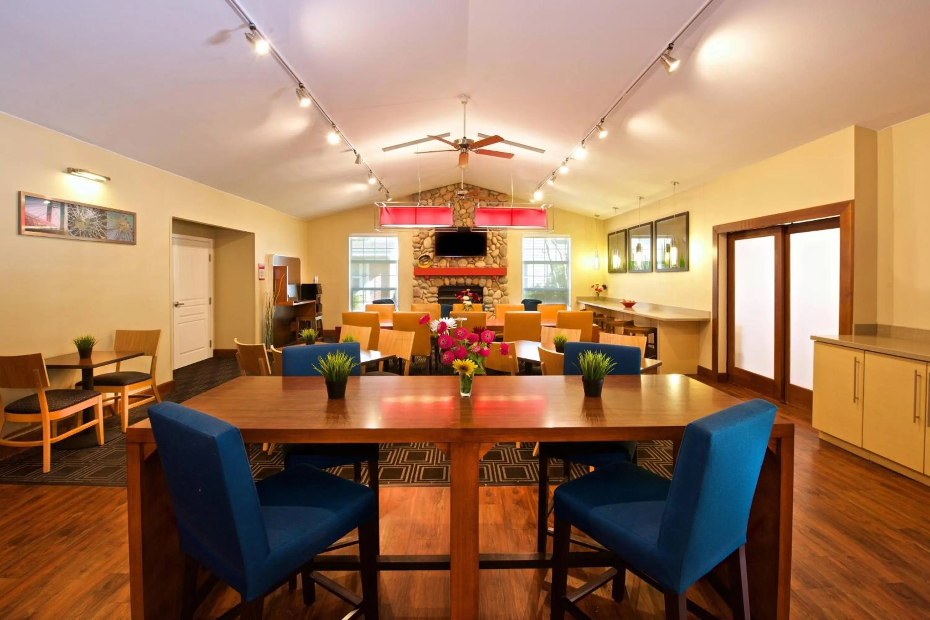 Lobby or reception in TownePlace Suites by Marriott Seattle Southcenter