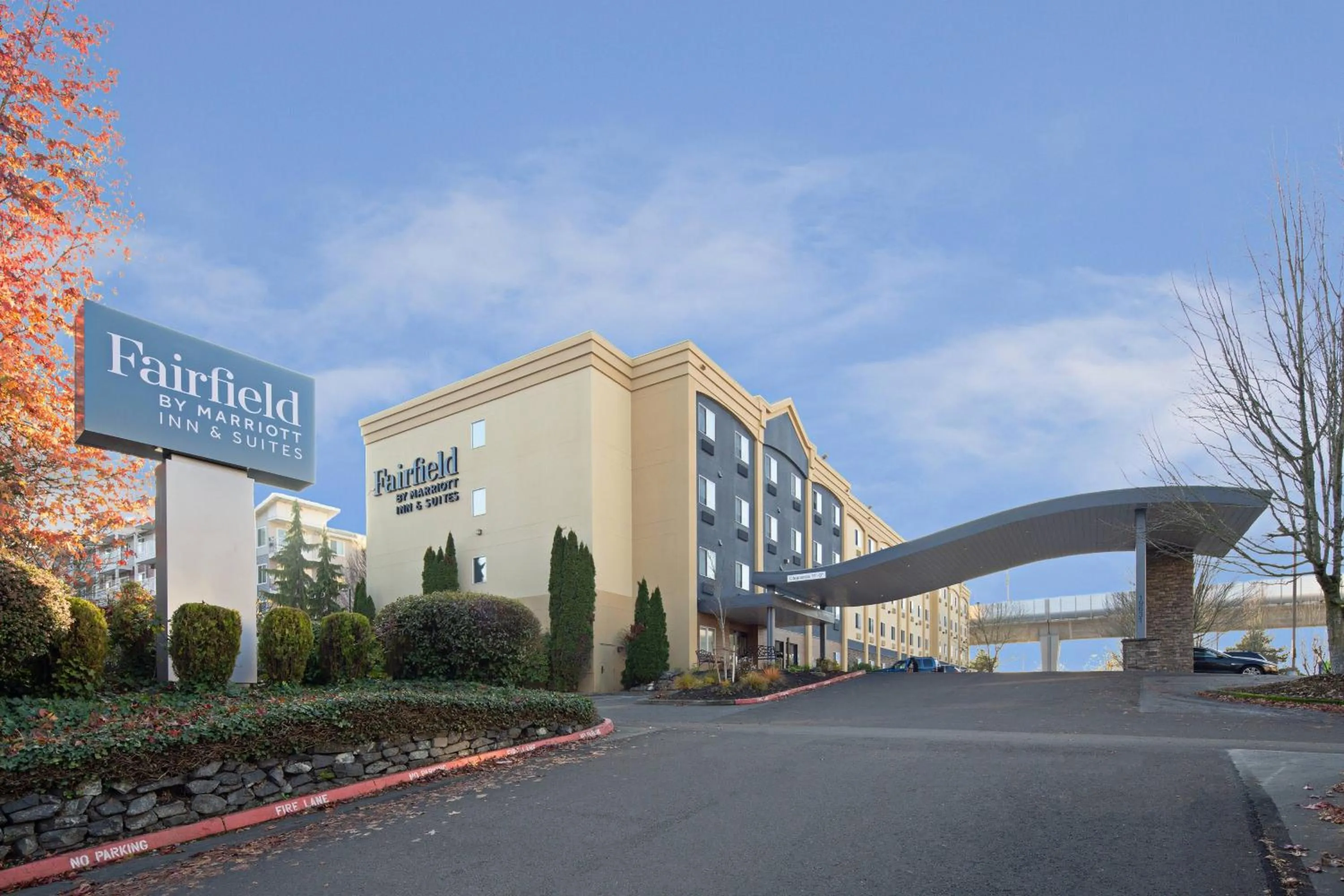 Property building in Fairfield by Marriott Inn & Suites Seattle Sea-Tac Airport