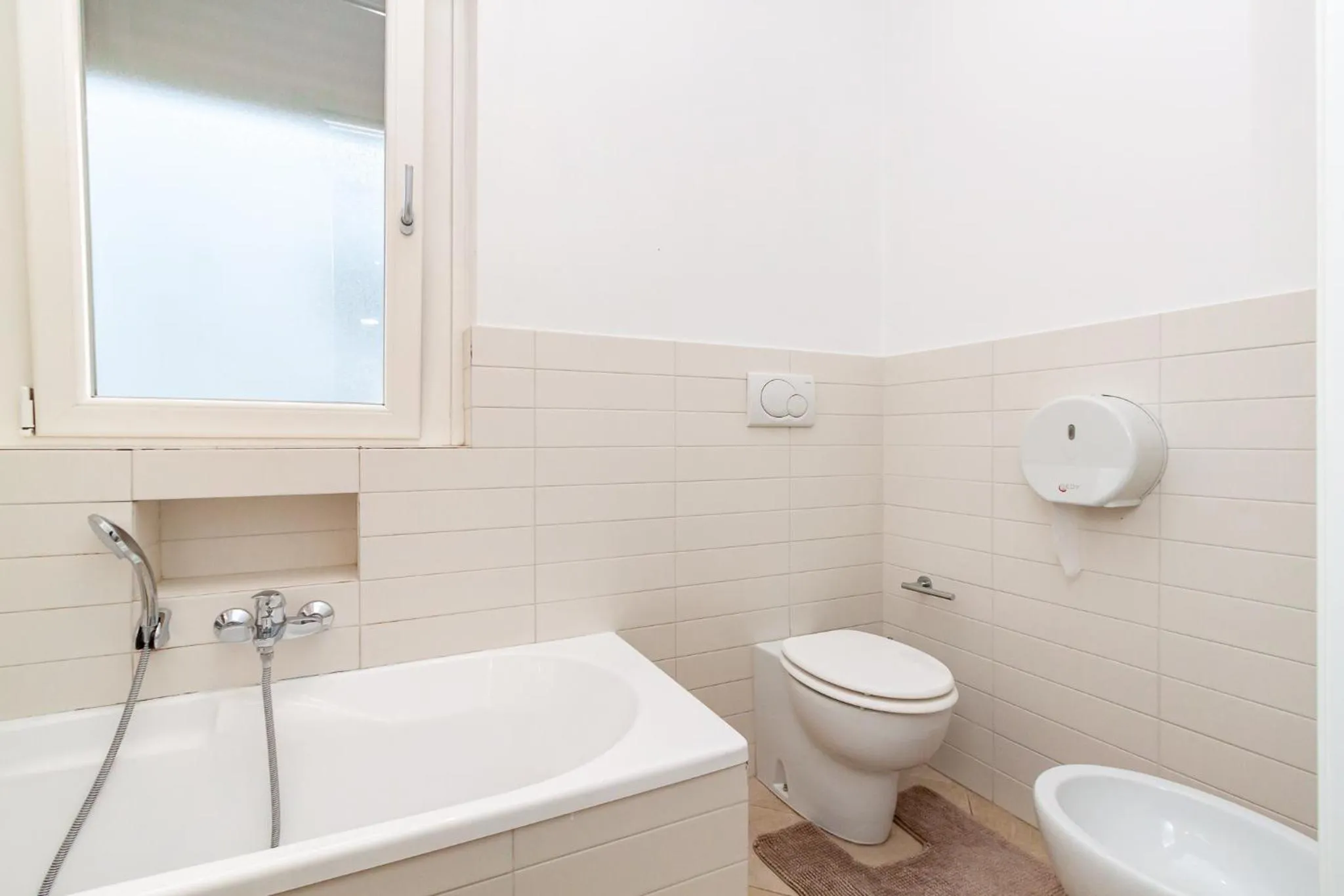 Toilet in Ca' Rebeka Venice - Atika & Atif