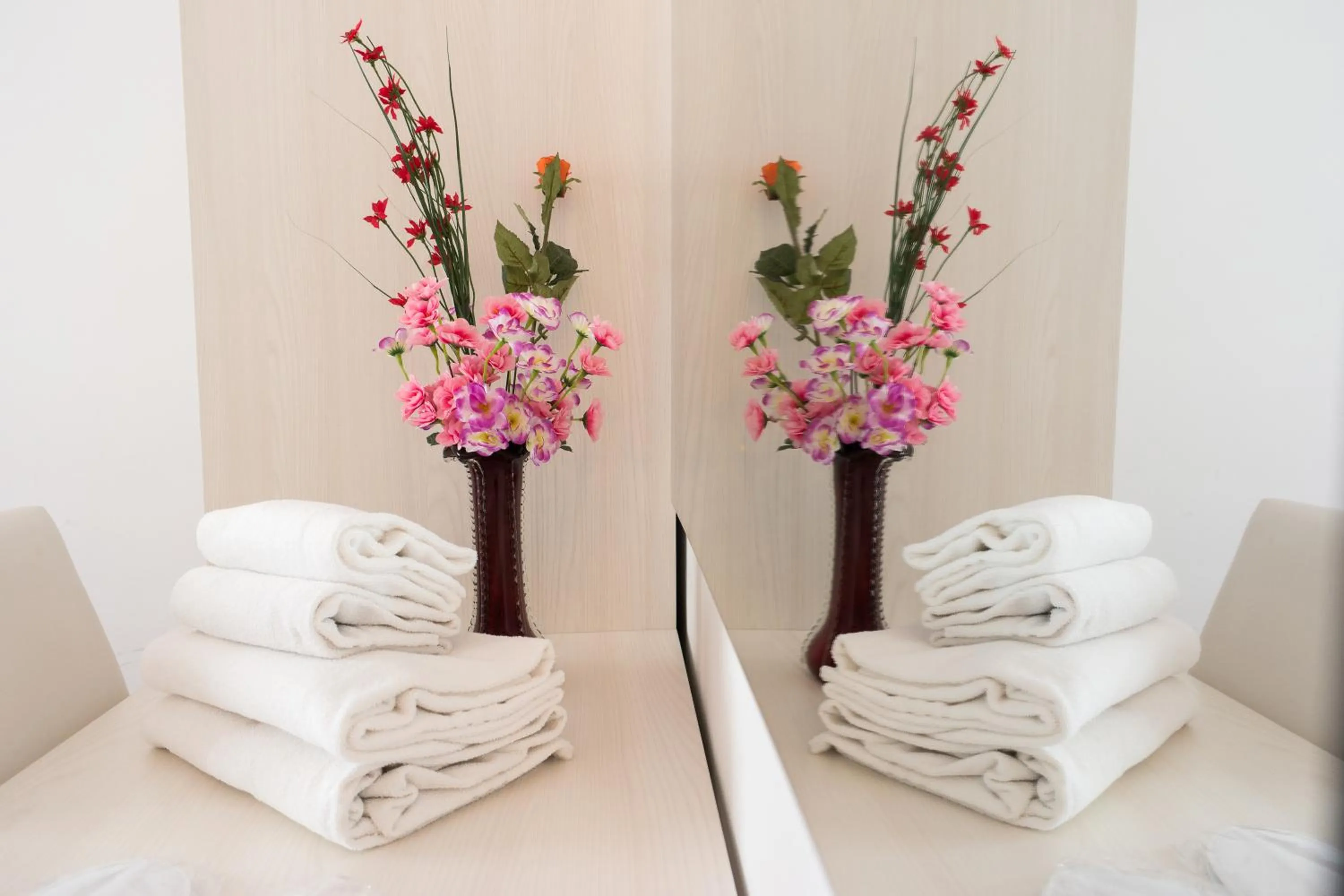 towels, Bed in Ca' Rebeka Venice - Atika & Atif