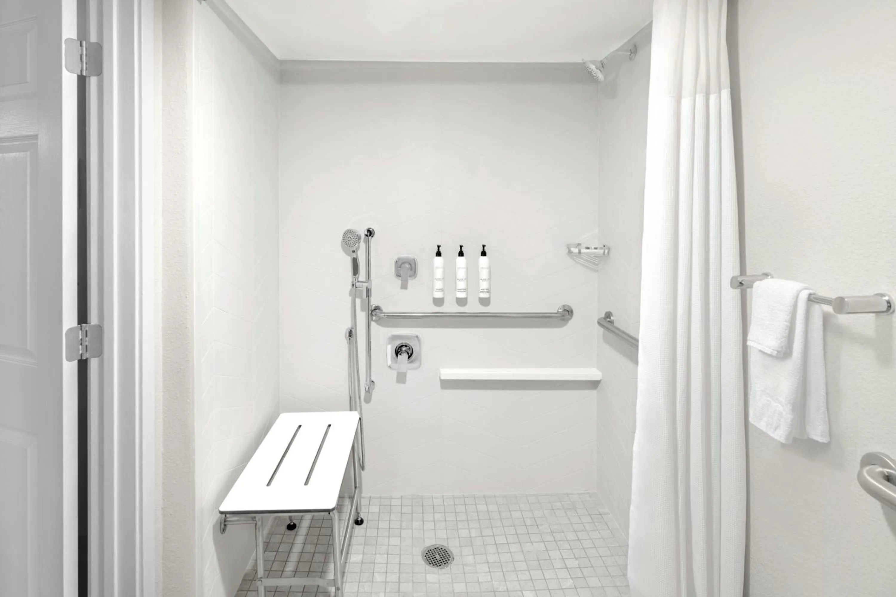 Bathroom in Fairfield Inn & Suites by Marriott San Francisco San Carlos