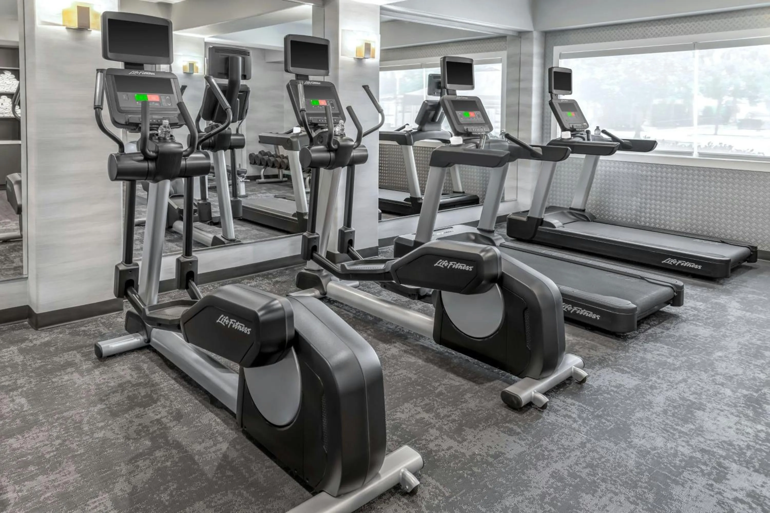 Fitness centre/facilities in Fairfield Inn & Suites by Marriott San Francisco San Carlos