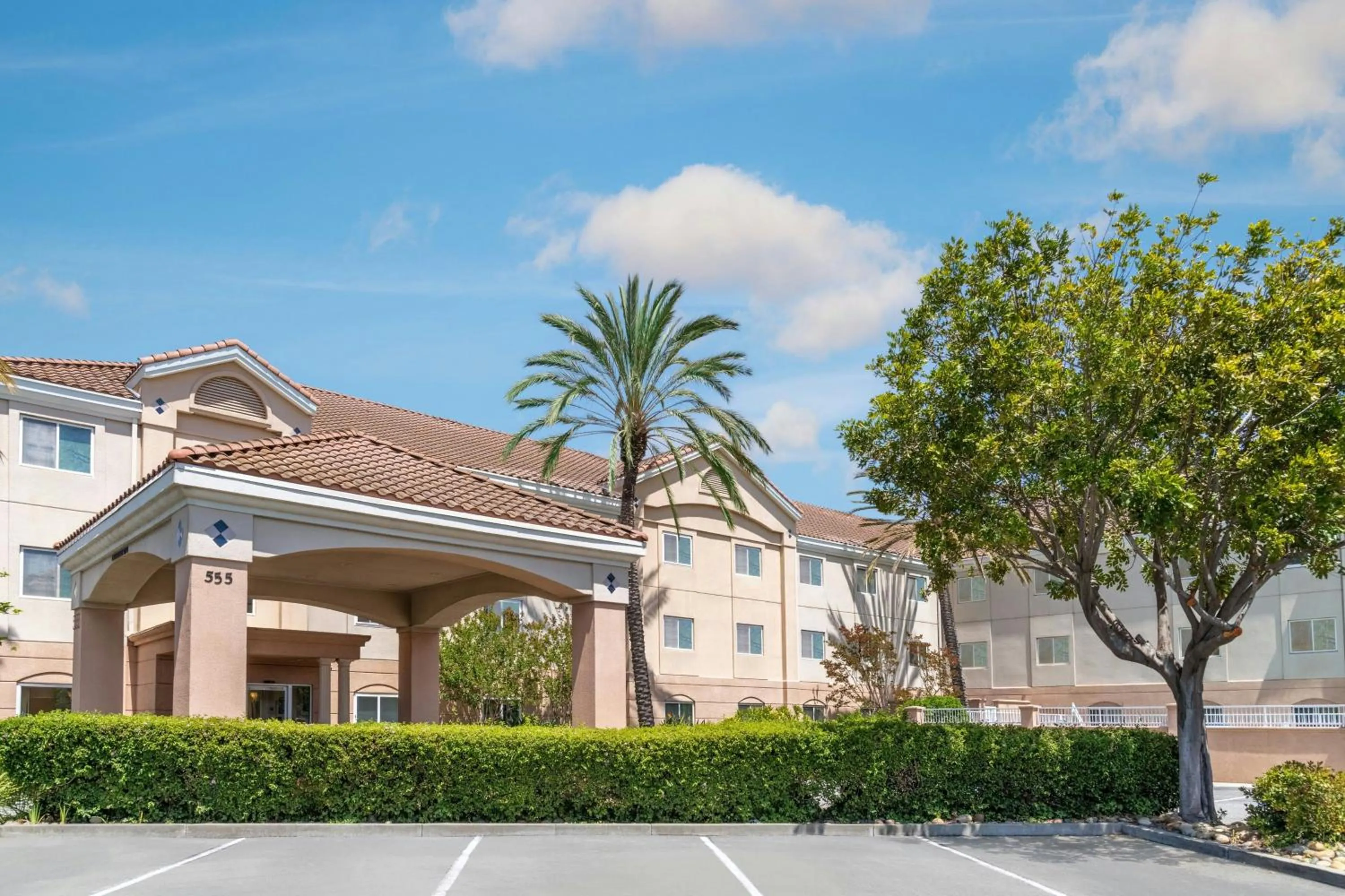 Property building in Fairfield Inn & Suites by Marriott San Francisco San Carlos