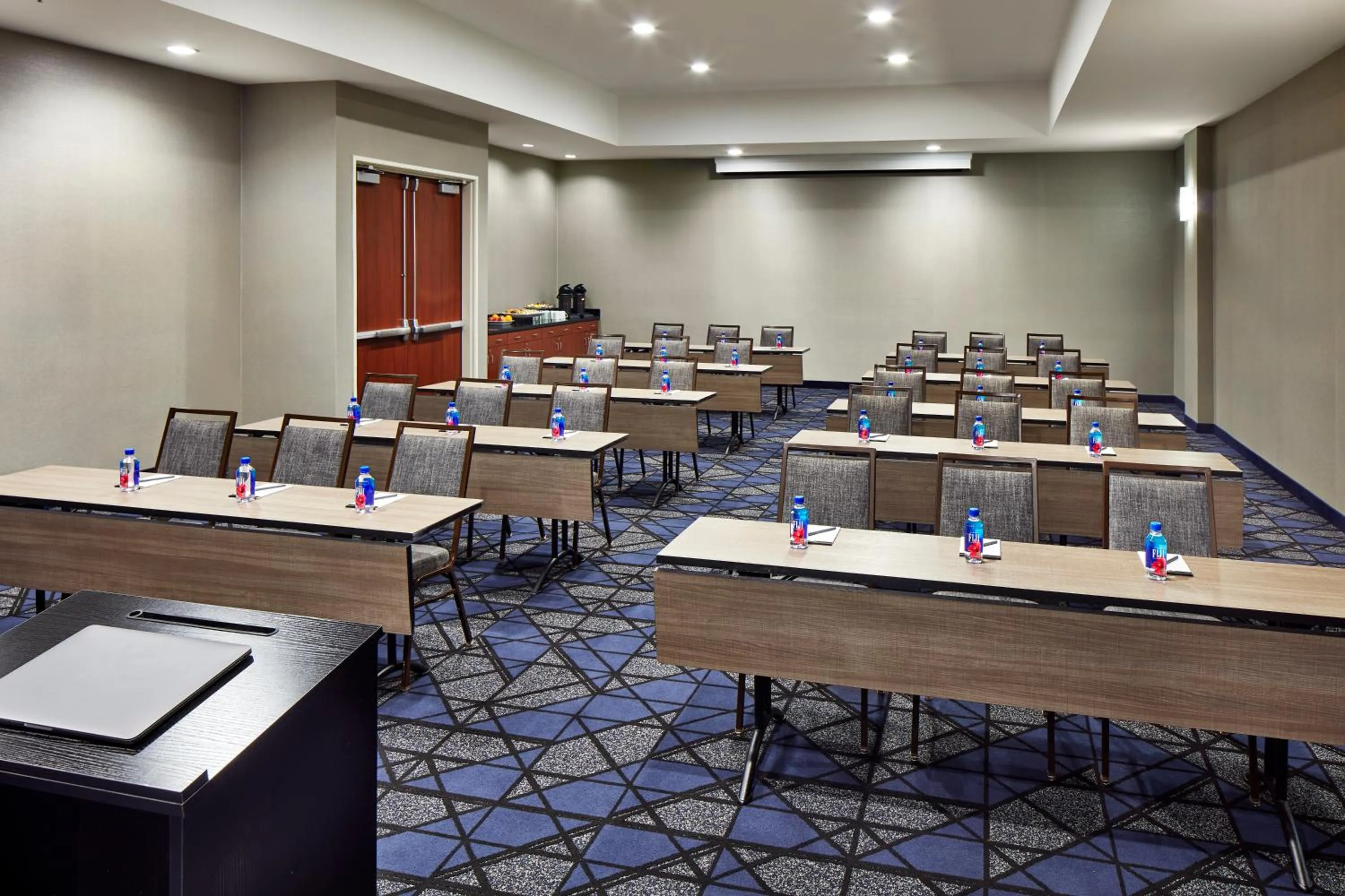 Banquet/Function facilities in Courtyard Vallejo Napa Valley