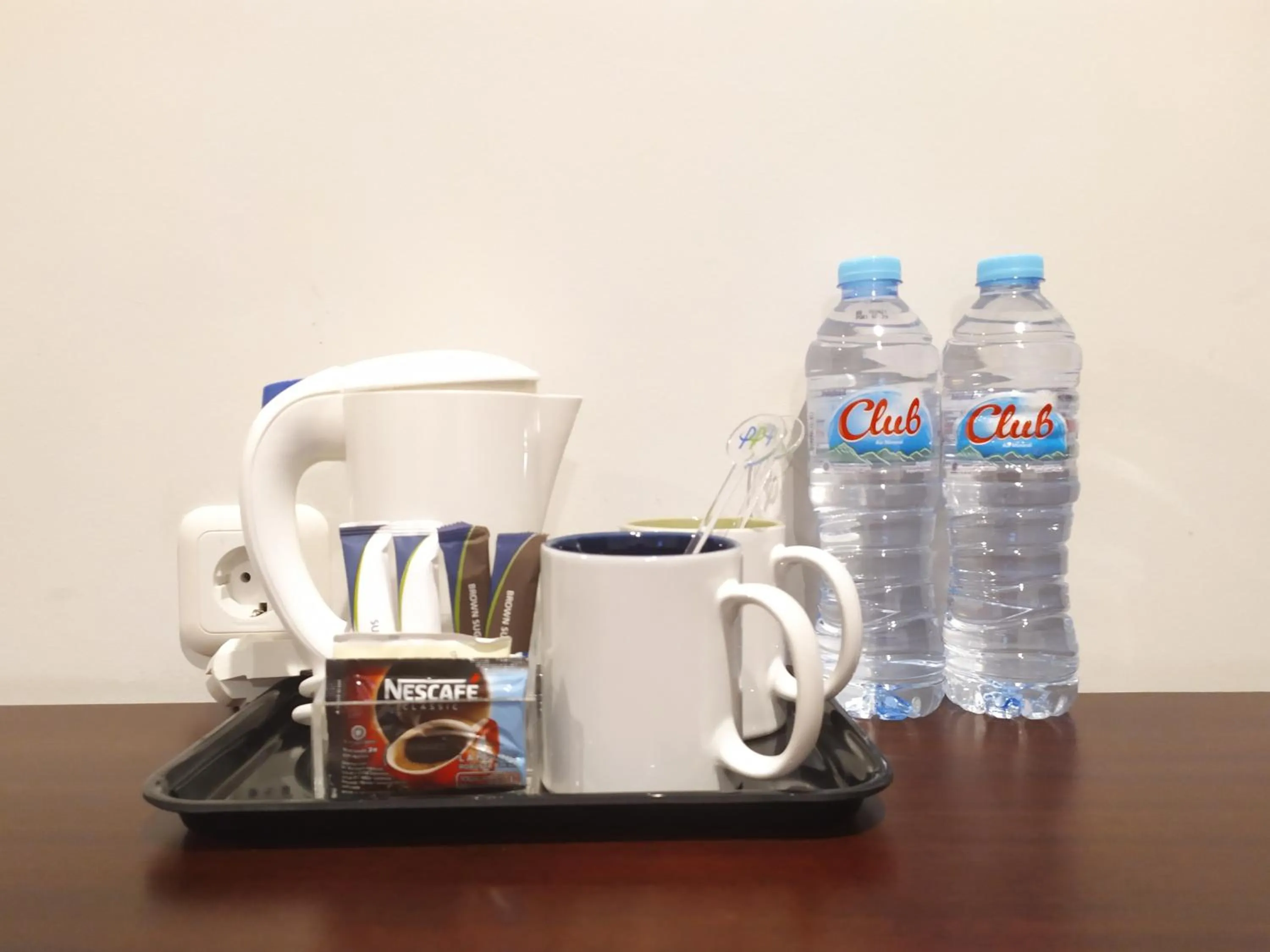 Coffee/tea facilities in PrimeBiz Hotel Surabaya