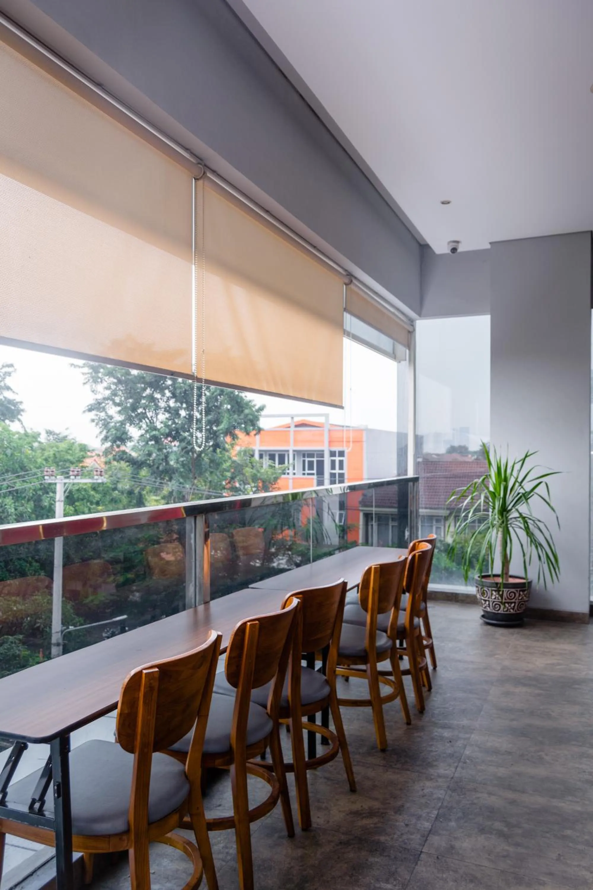 Restaurant/places to eat in PrimeBiz Hotel Surabaya