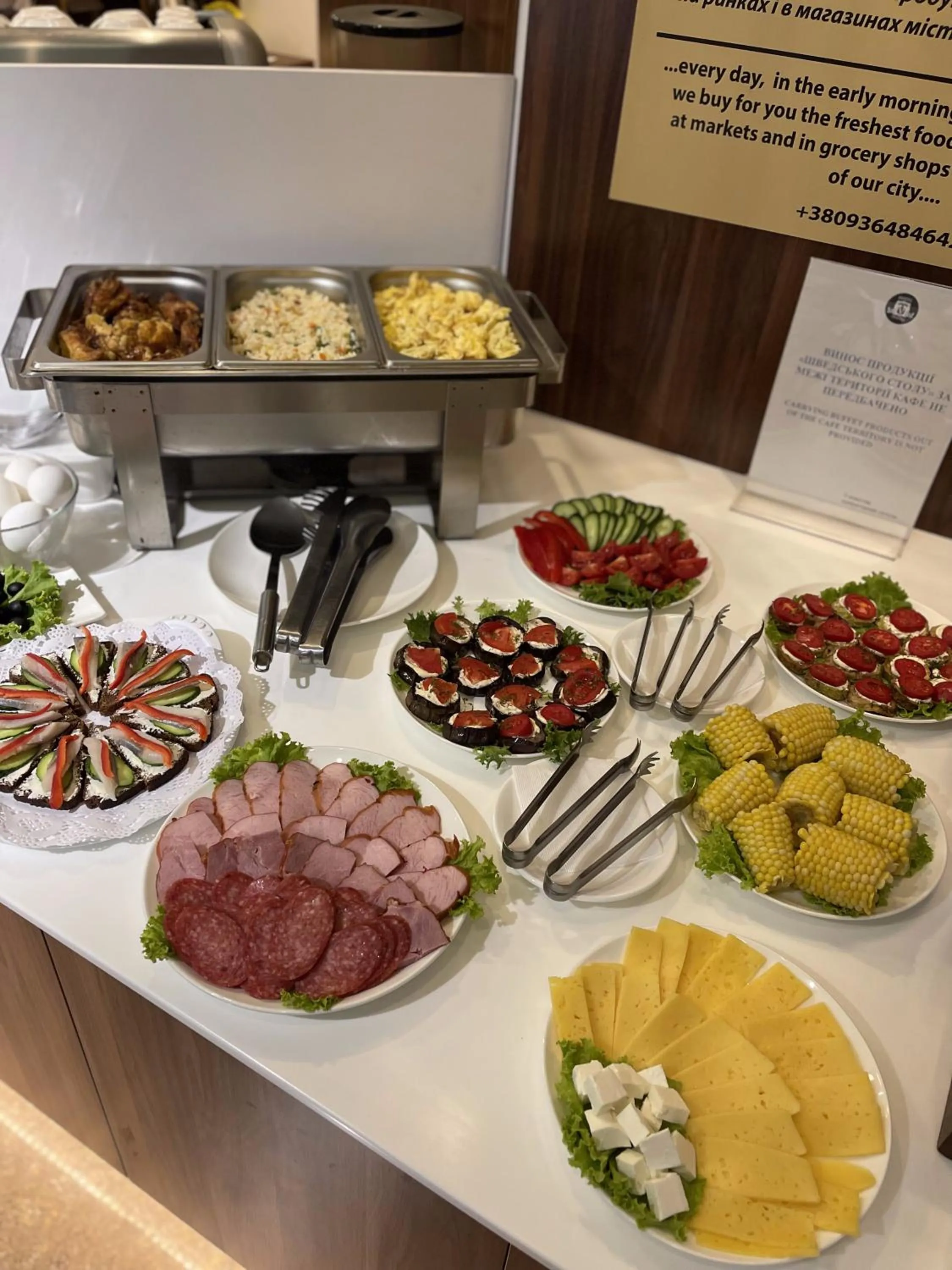 Restaurant/places to eat in Viva Hotel