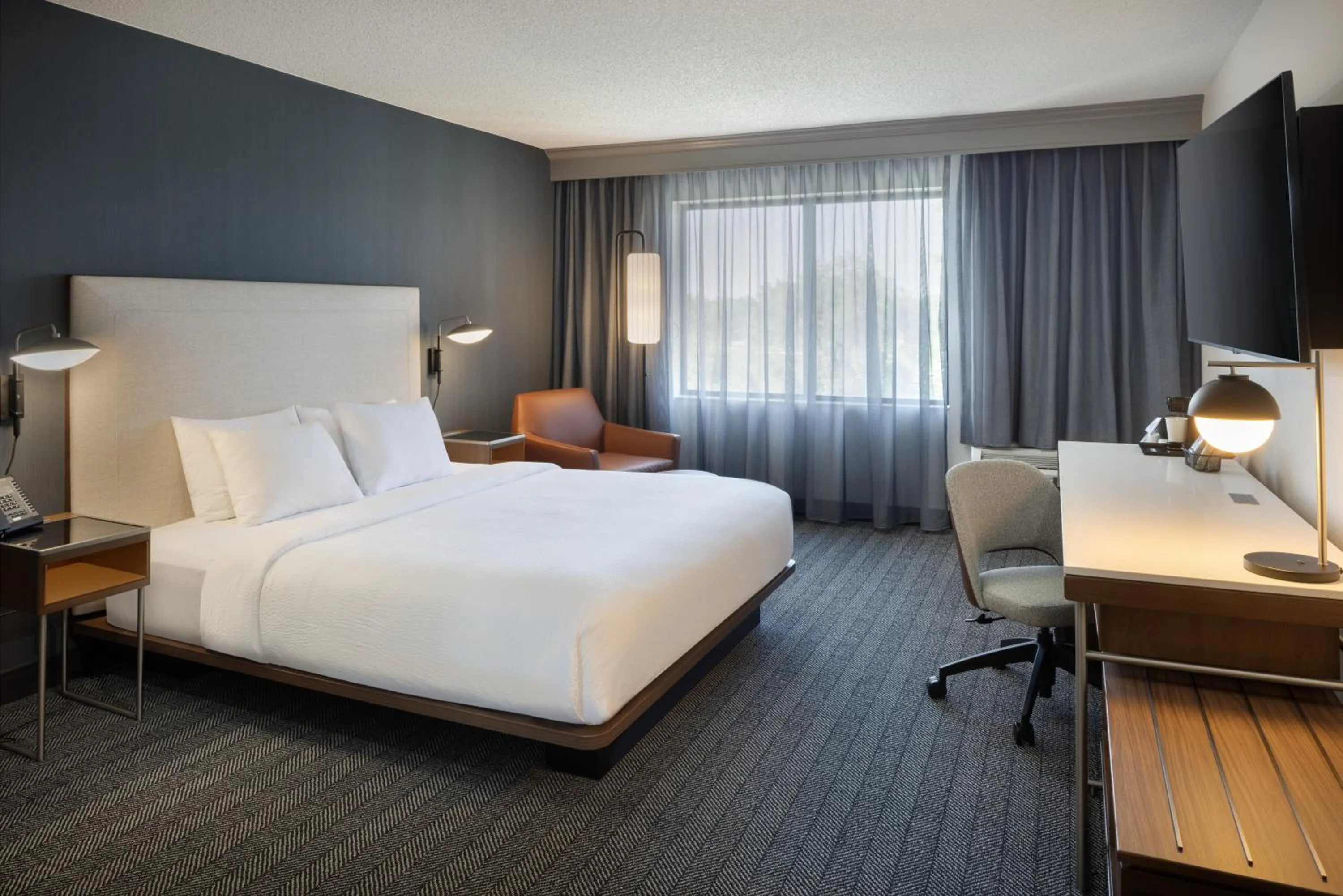 Bed in Courtyard by Marriott Springfield Airport