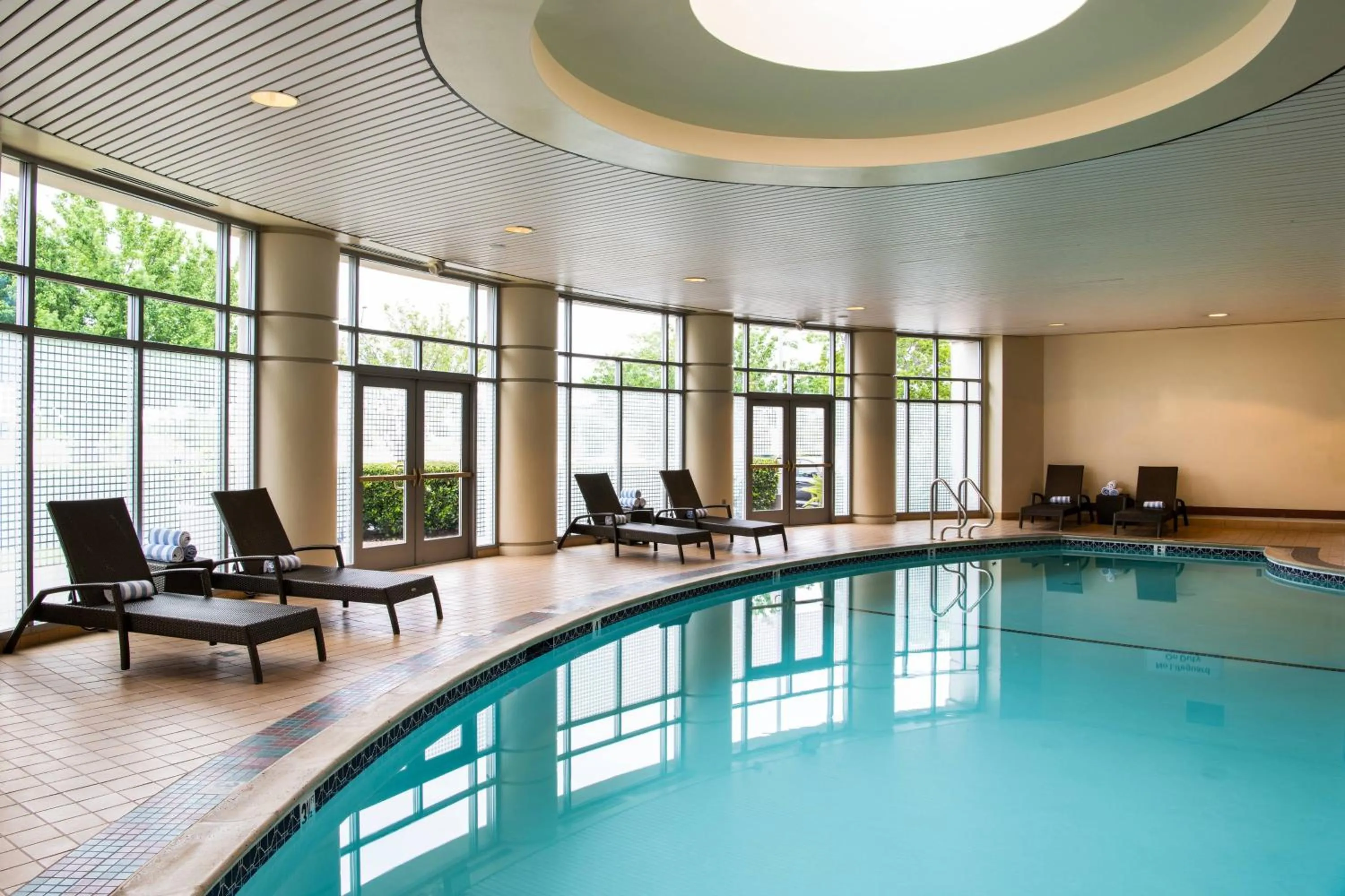 Swimming pool in Fremont Marriott Silicon Valley