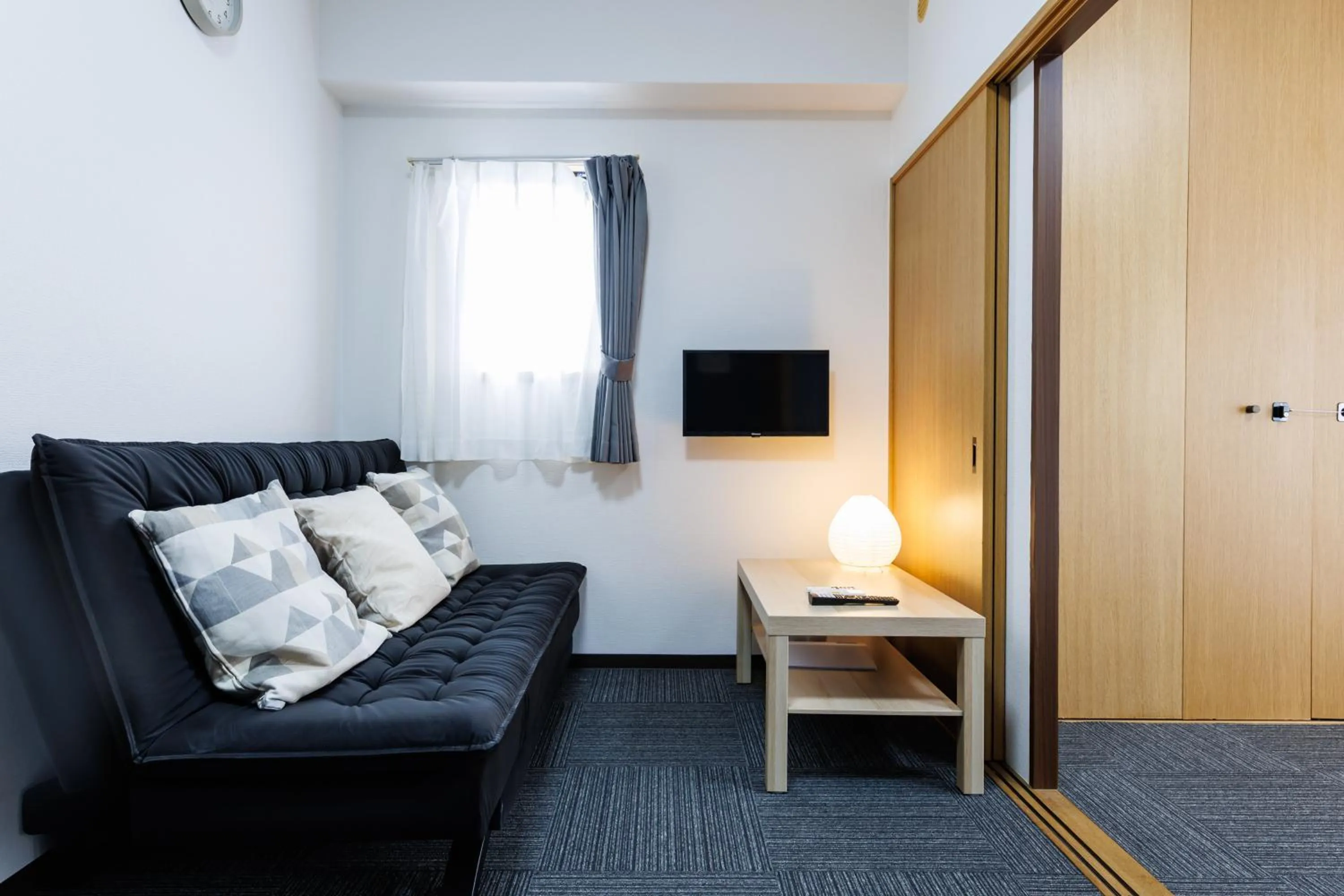 Grande Famille Shimanouchi Dotonbori Condo