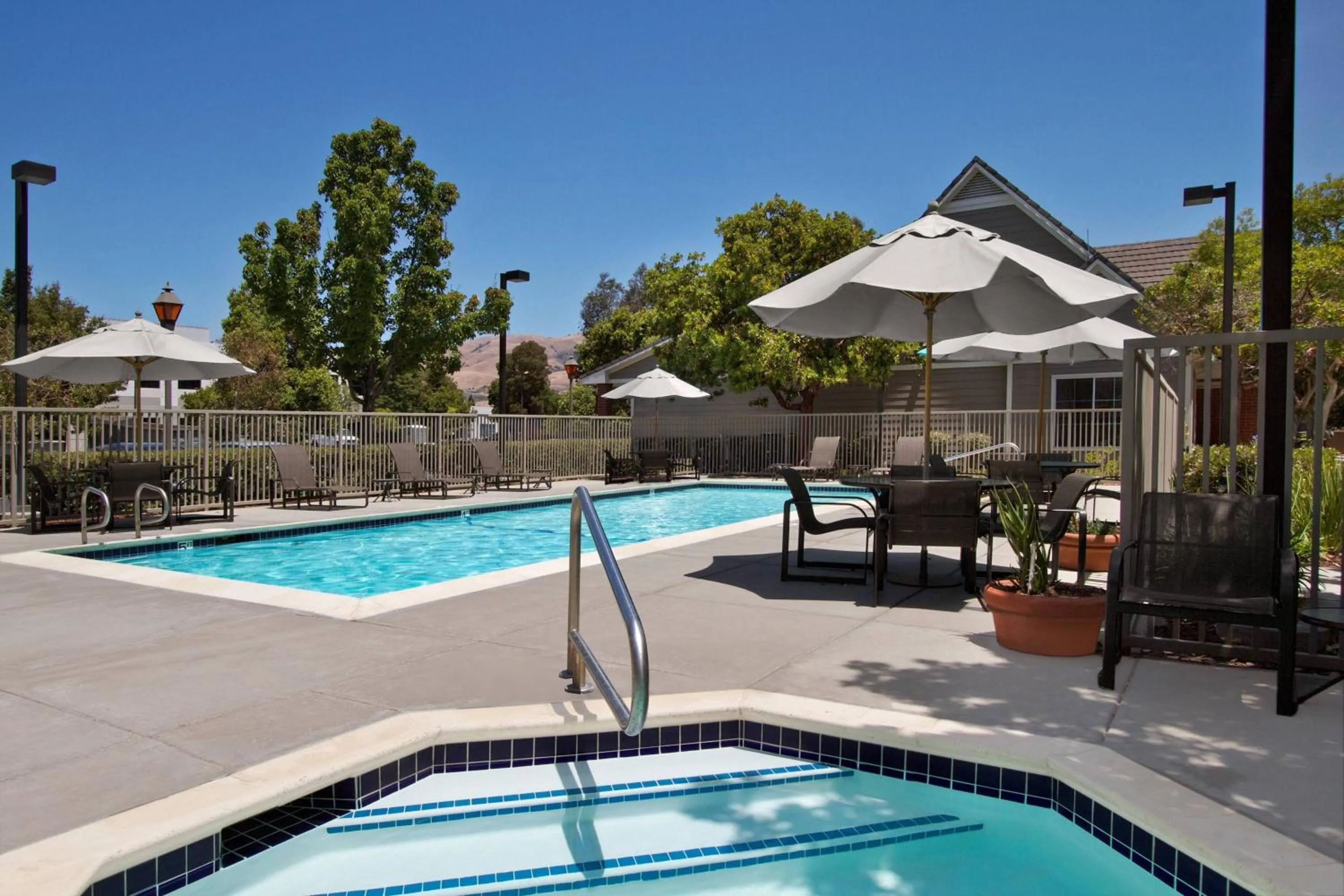 Swimming pool in Residence Inn Milpitas Silicon Valley