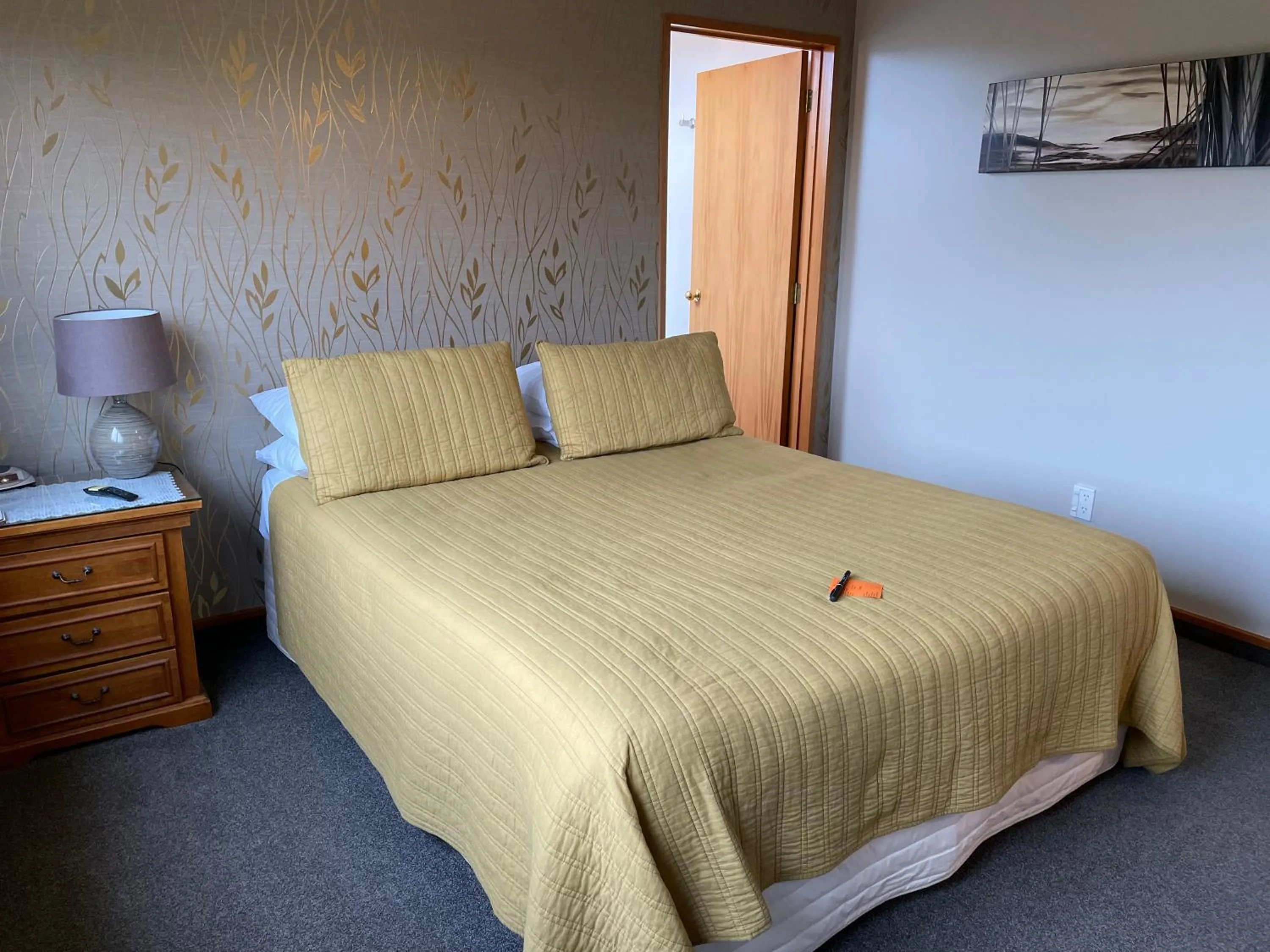 Bedroom, Bed in Amberlea B&B