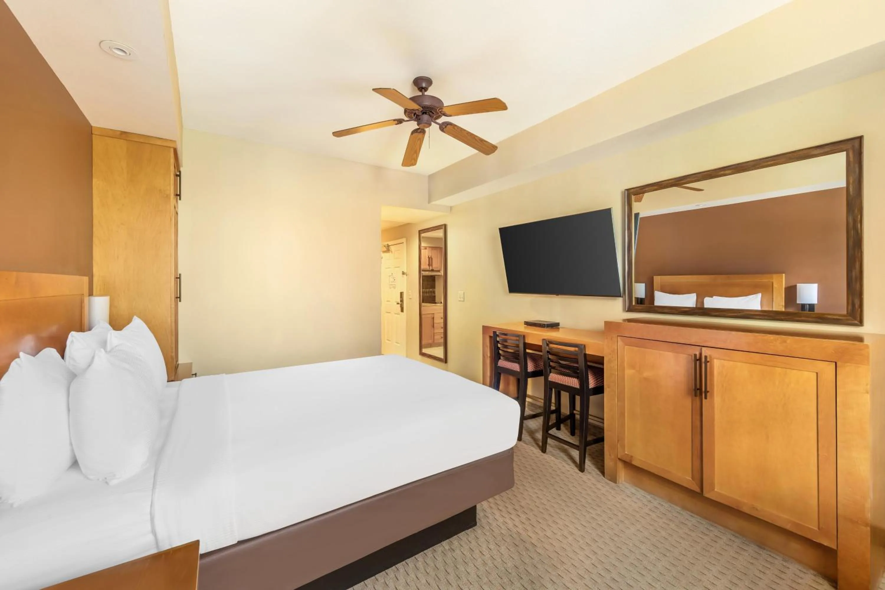 Bed in Hilton Vacation Club Lake Tahoe Resort South