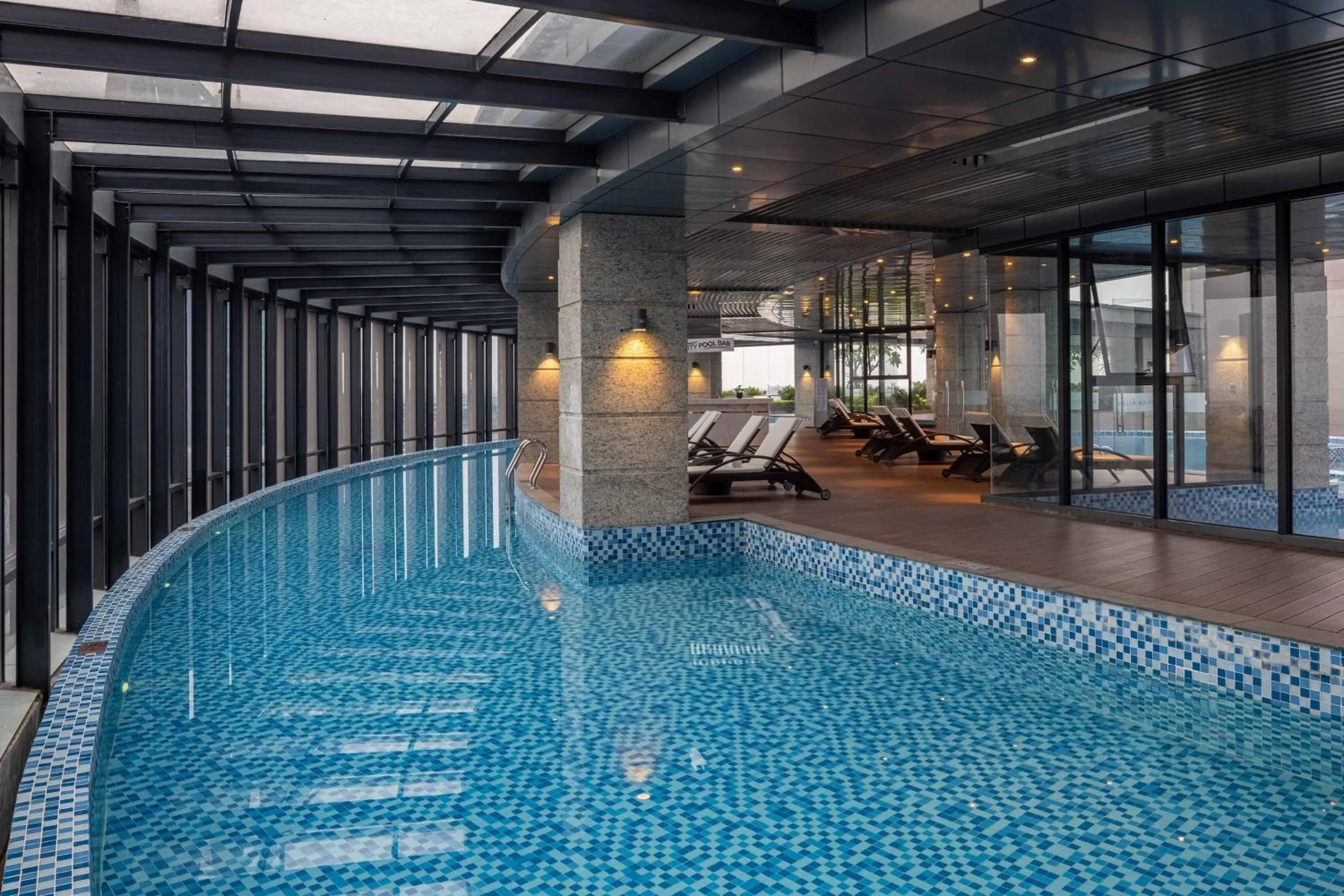 Swimming pool in Vinpearl Ha Tinh, Affiliated by Melia