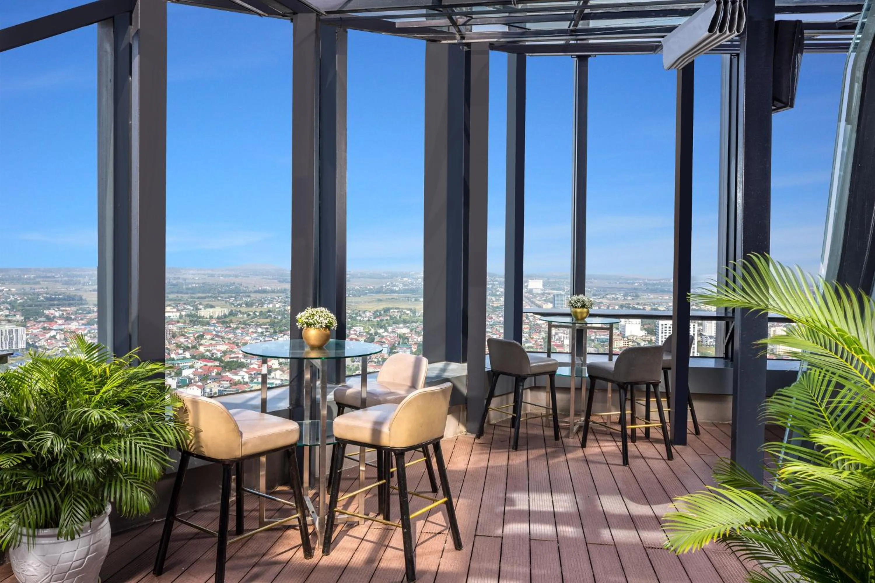 Restaurant/places to eat in Vinpearl Ha Tinh, Affiliated by Melia